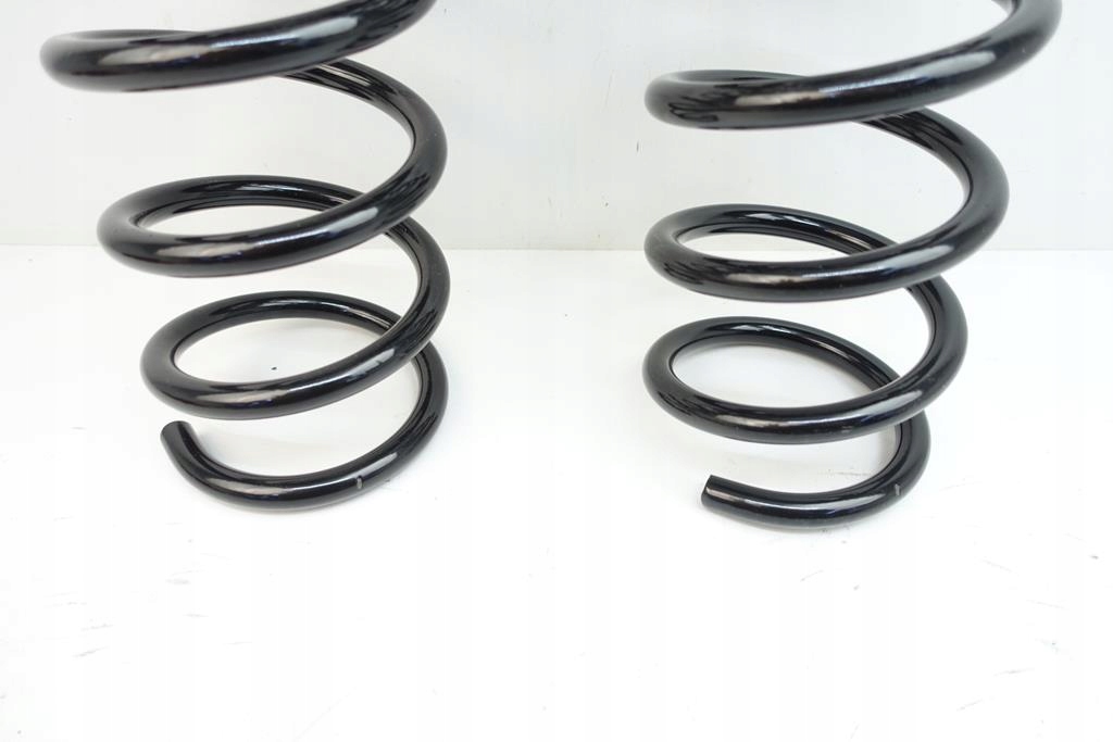 SPREZYNY ZAWIESZENIA A2113211304 MERCEDES W211 E Type of suspension standard