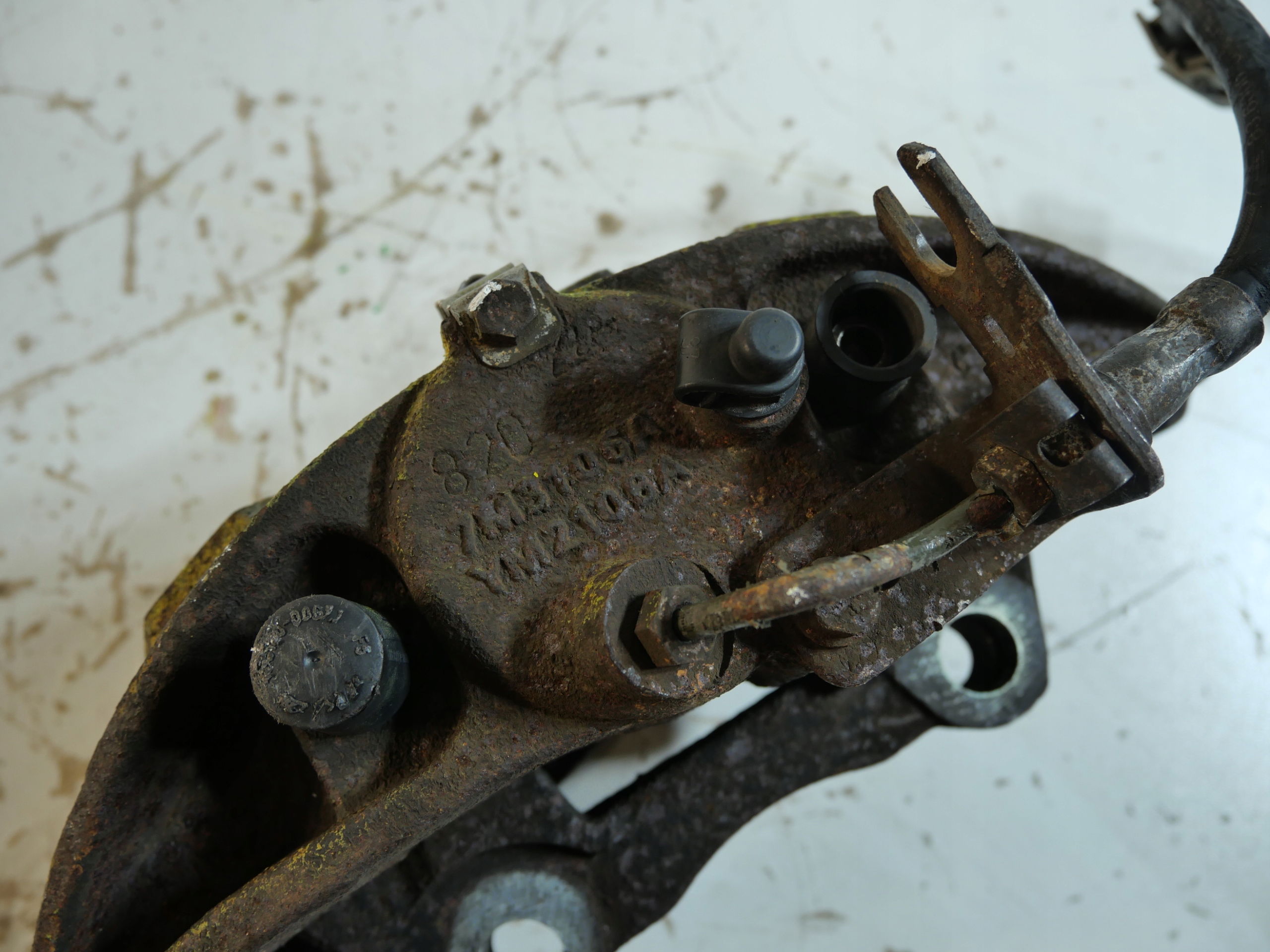 caliper front VW T4 SHARAN 7M3106A