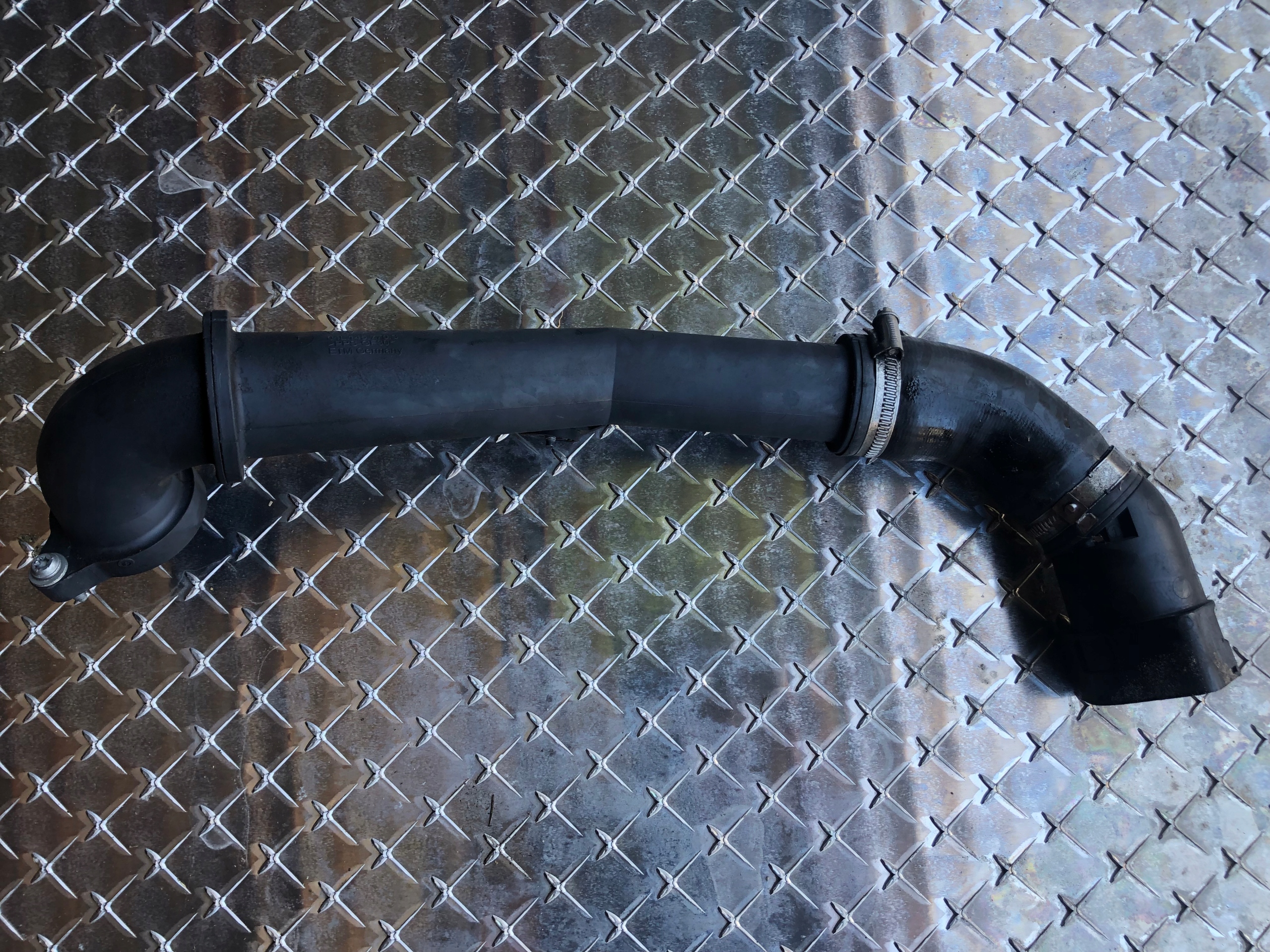 rohr intercooler VW SKODA AUDI 04L145770S