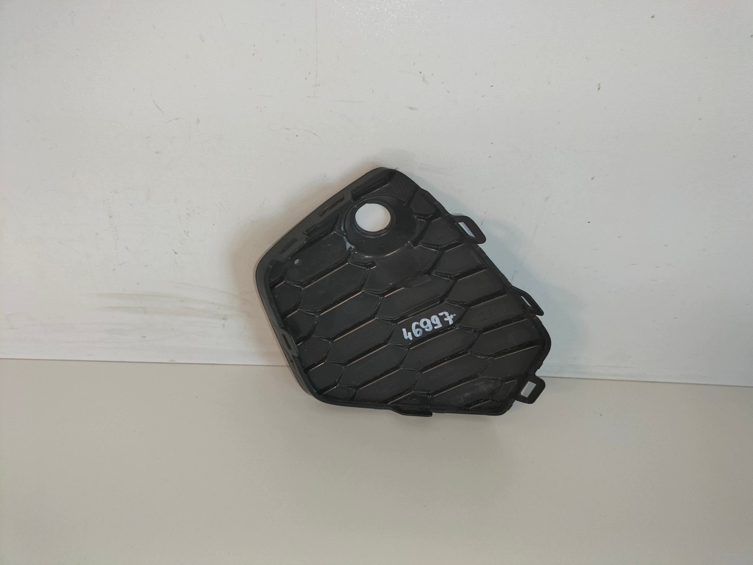 grille grid of a bumper front right AUDI A3 8Y 20
