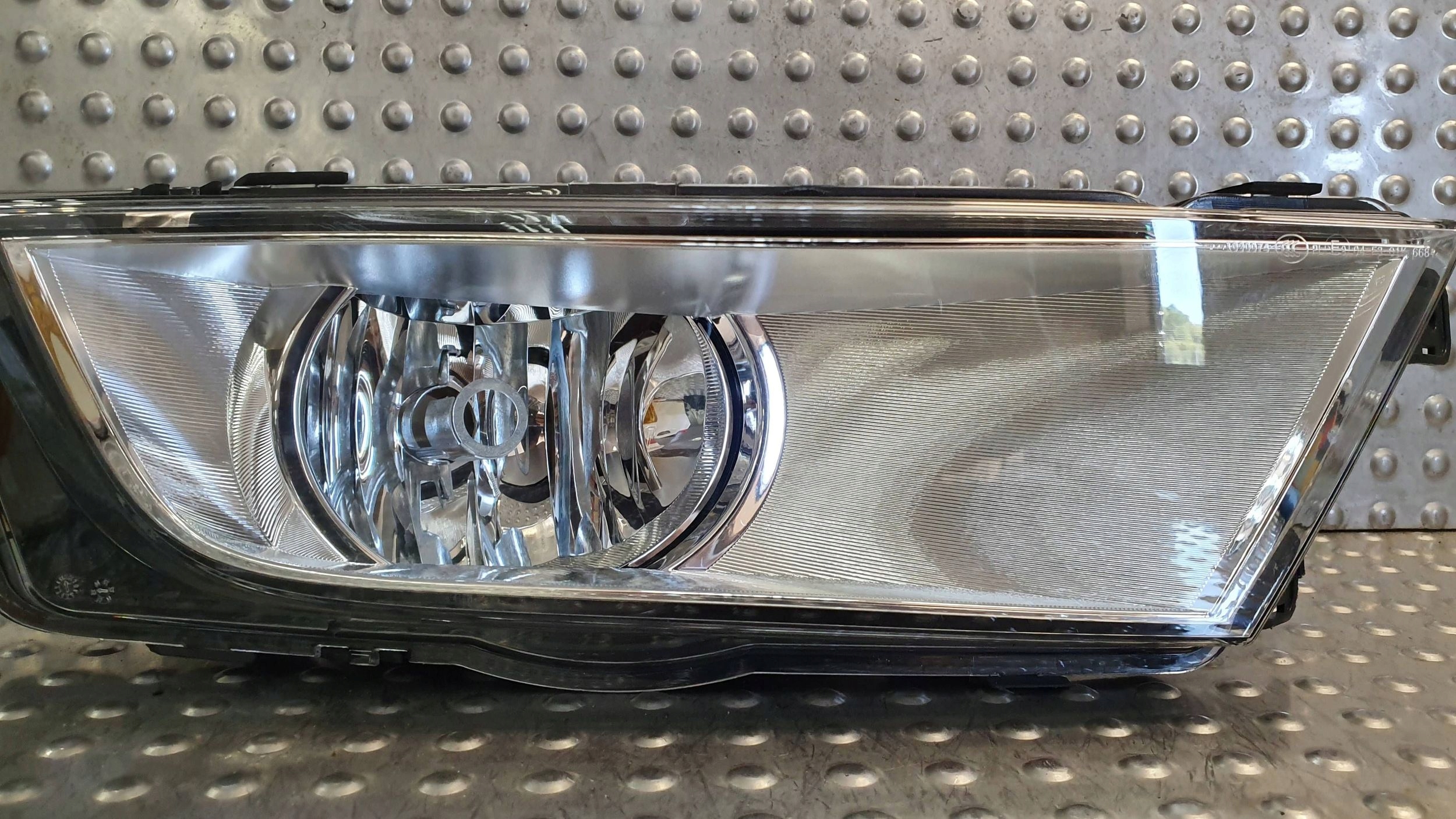 nebelscheinwerfer rechts SKODA OCTAVIA 3 12- 5E0941700