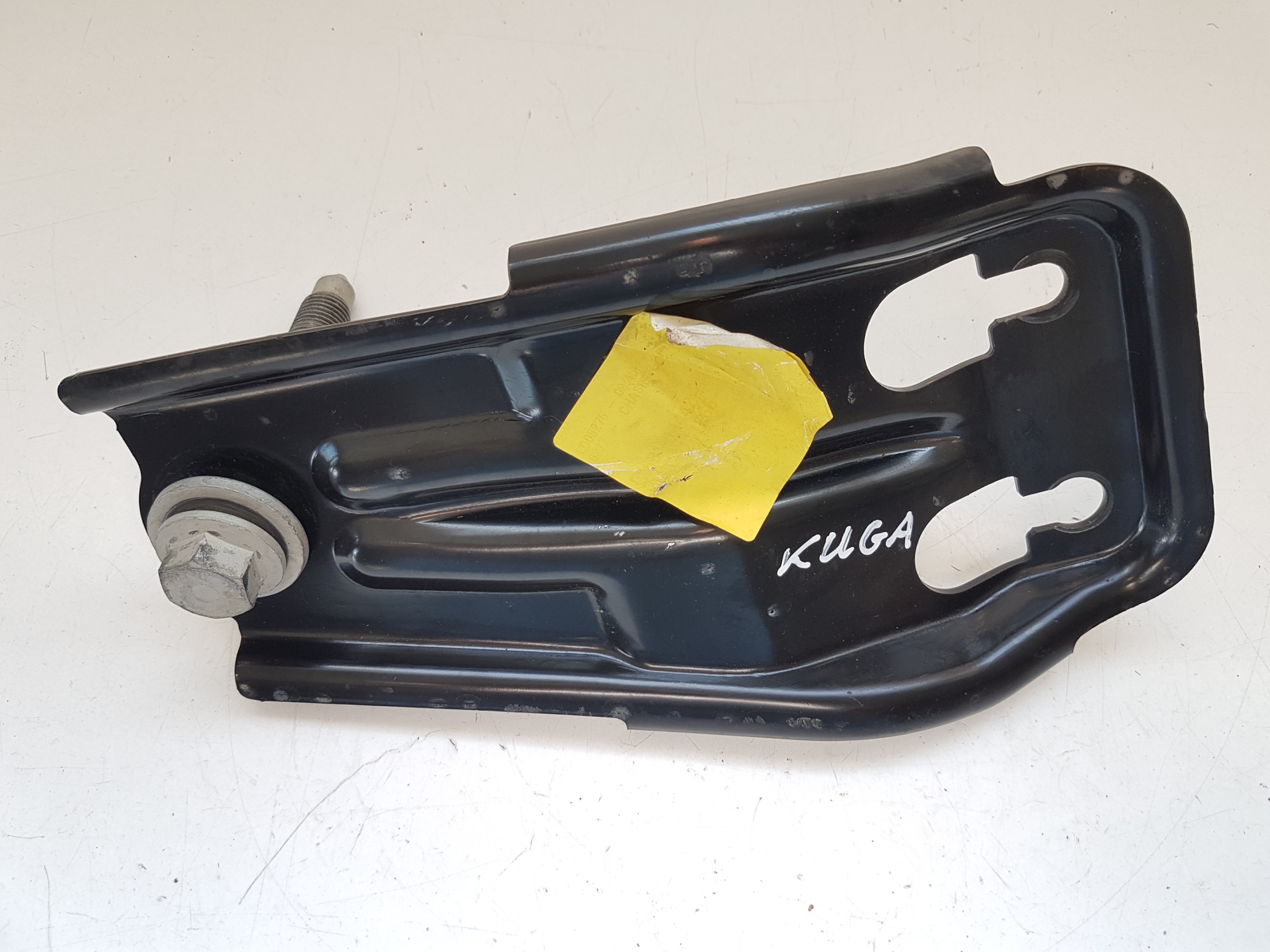 LX6B-S101A80-FA - КРОНШТЕЙН КРЕПЛЕНИЯ САНЕЙ ПРАВЫЙ FORD KUGA III MK3