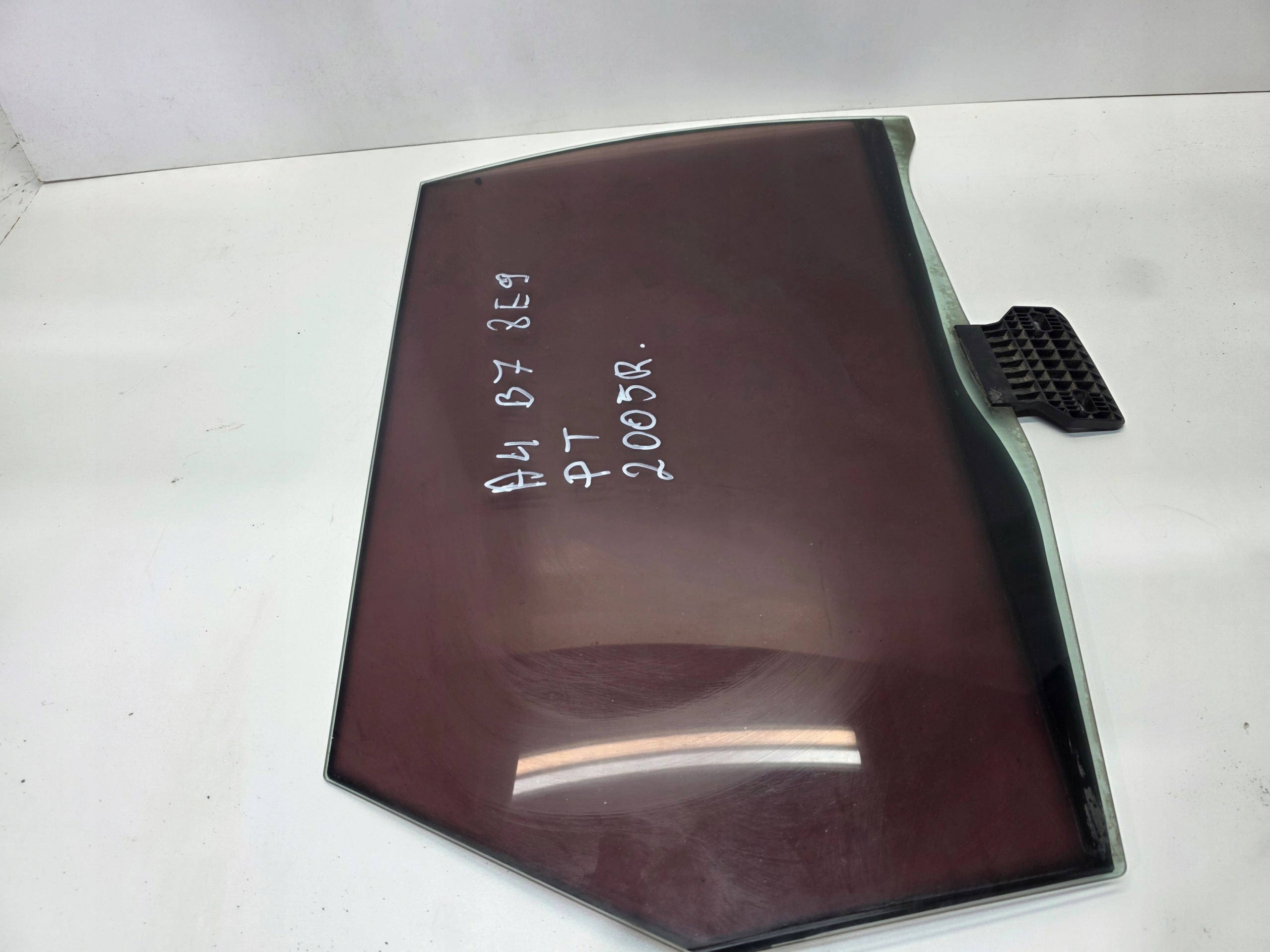 window door right rear part AUDI A4 B7 8E9 AVANT 2005 ROK FOLIA