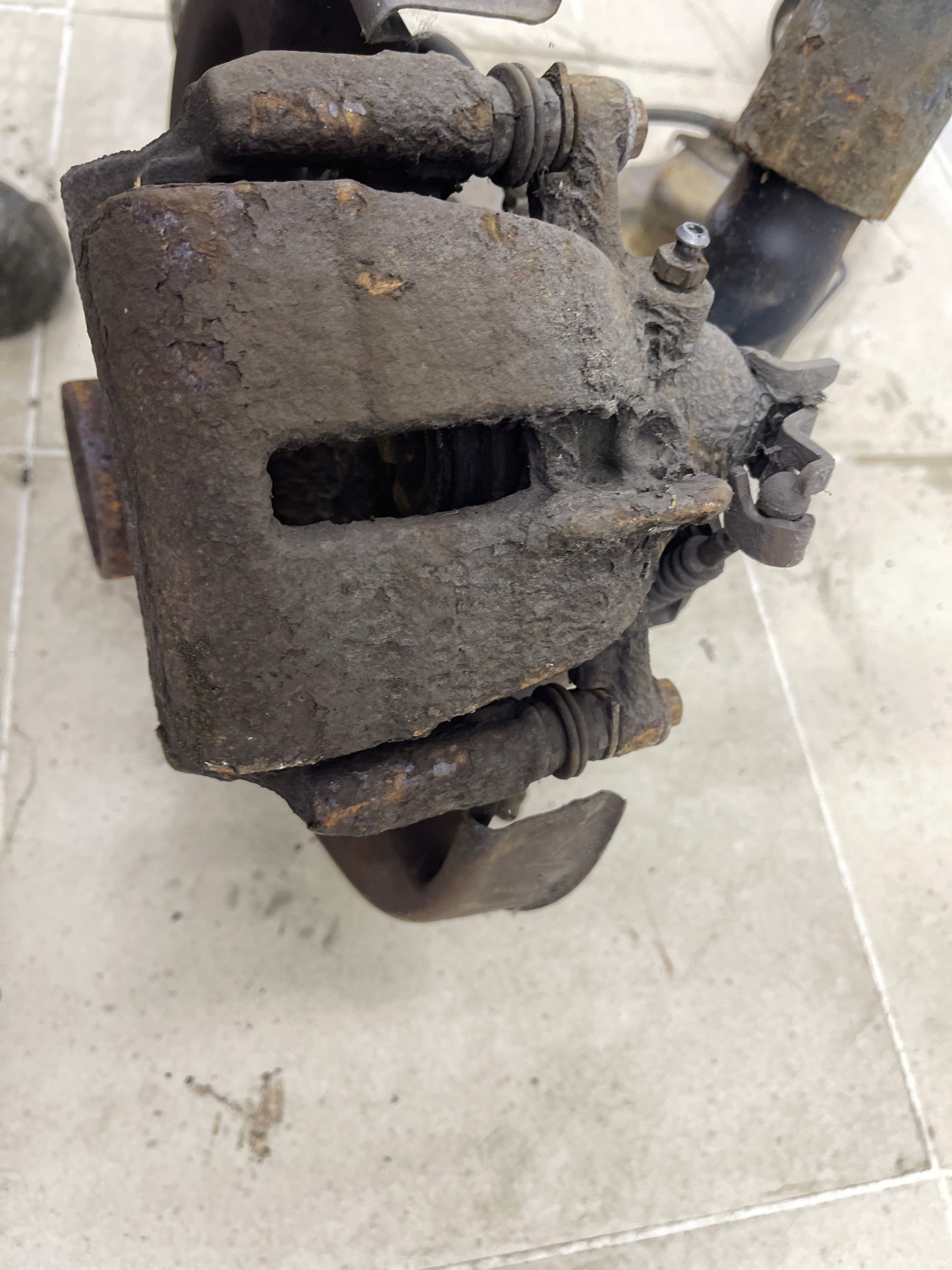 VW T5 LIFT 2.0 TDI arm left rear part swing 7H0501413D