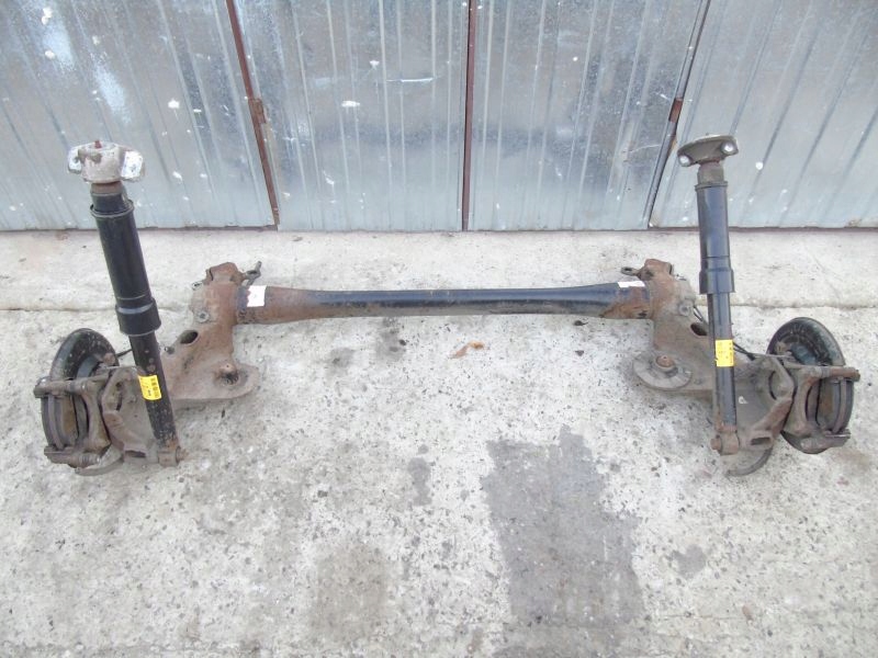 OPEL MOKKA A BELKA TYLNA TYL ZAWIESZENIE TYLNE