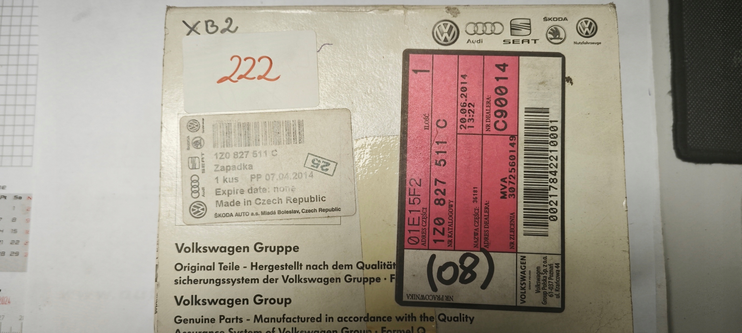 RYGIEL KLAPY TYŁ OCTAVIA II OE 1Z0827511C