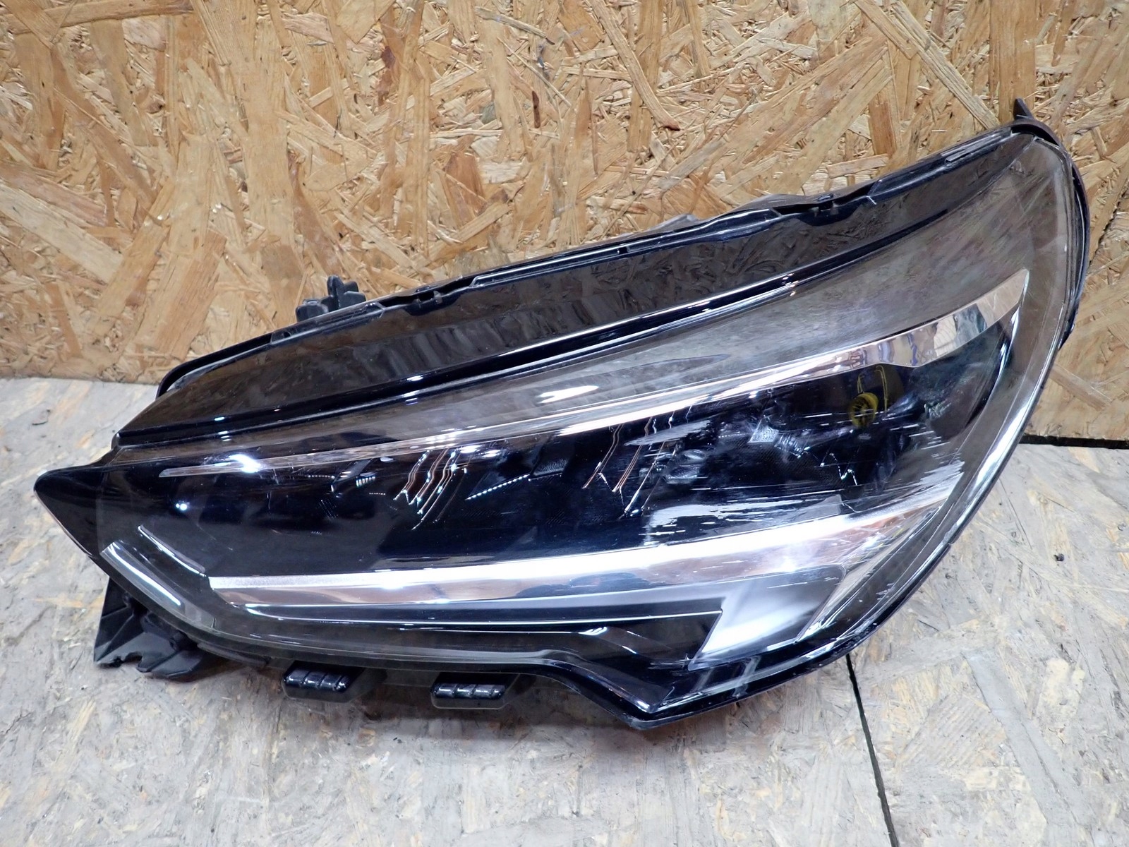 light left REFLEKTOR left FULL LED OPEL CORSA F 68 2019-2023R 39162653