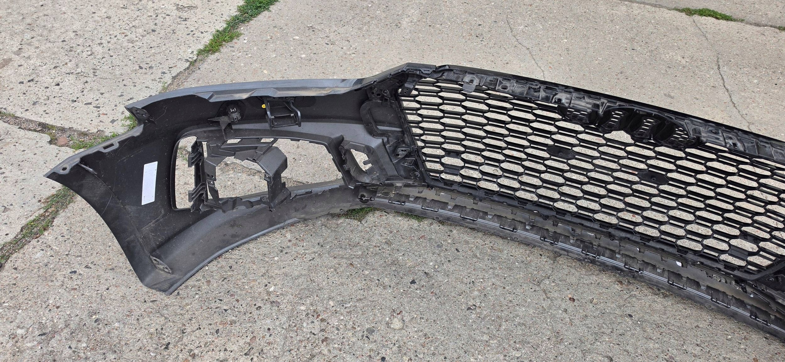 Audi RS5 8w6 before lift 2017-2020 8w6807437 front bumper grill