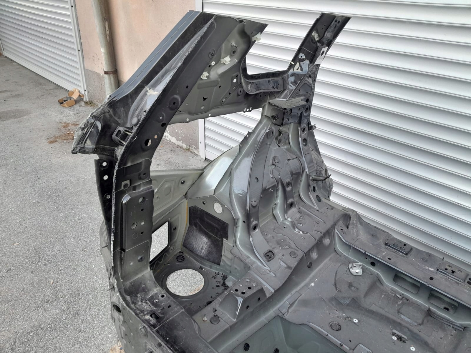 BMW X7 G07 40i ĆWIARTKA TYŁ BŁOTNIK PRAWY WANNA PODŁOGA PAS TYLNY 475 Kolor czarny