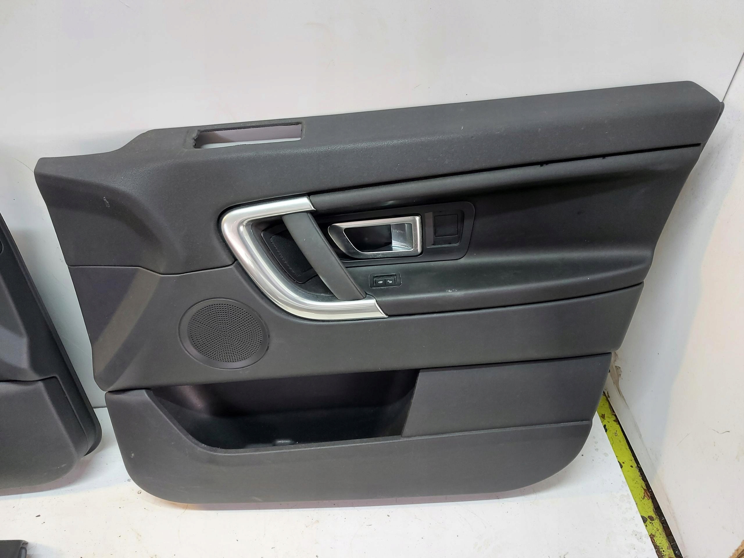 Discovery Sport L550 upholstery door right front