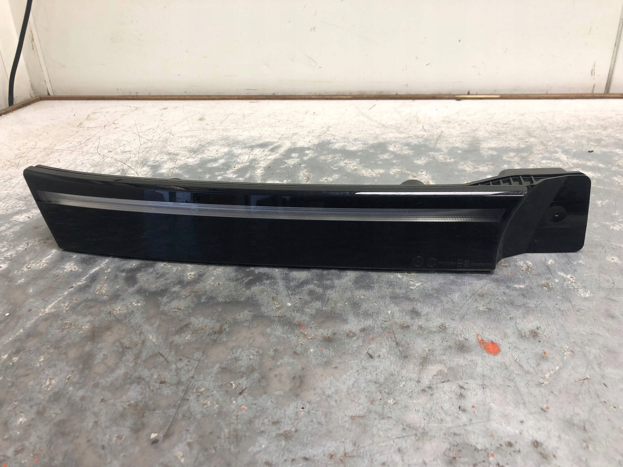 light LED DRL right front VW ID4 ID.4 11A941654