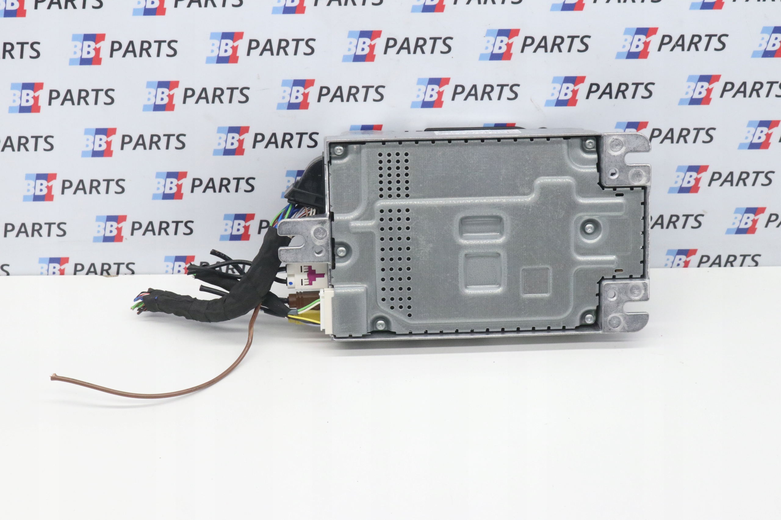BMW G01 X3 G02 X4 amplifier HARMAN AUDIO 5A57045