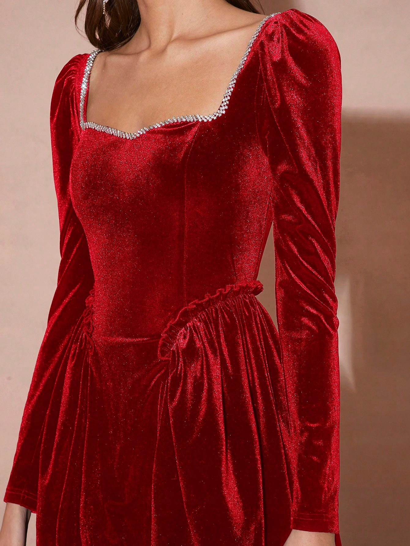 Šaty Červené Mini S Výstřihem Do Srdce Shein, Velikost 36