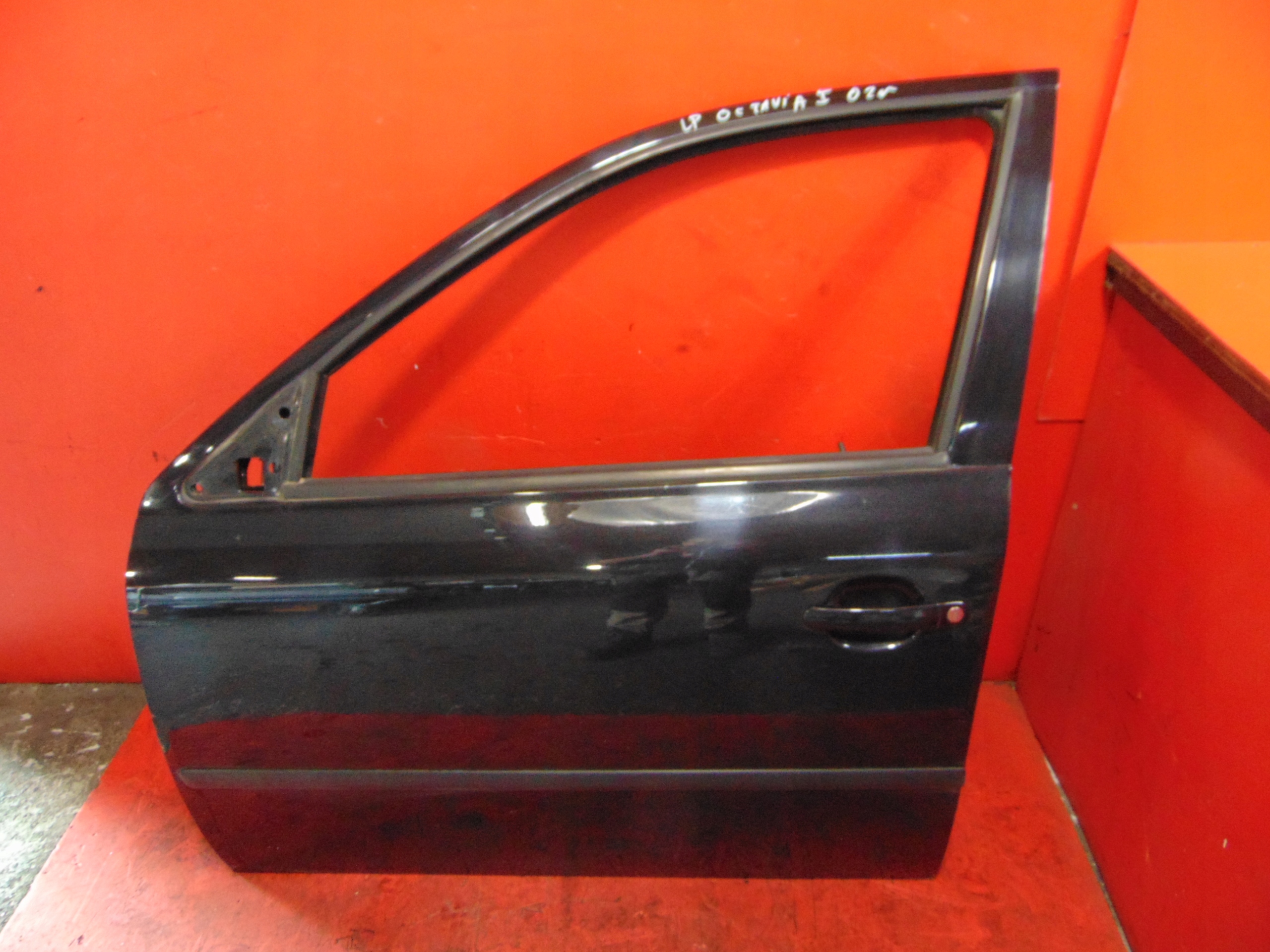 SKODA OCTAVIA and 1U door left front front 9910