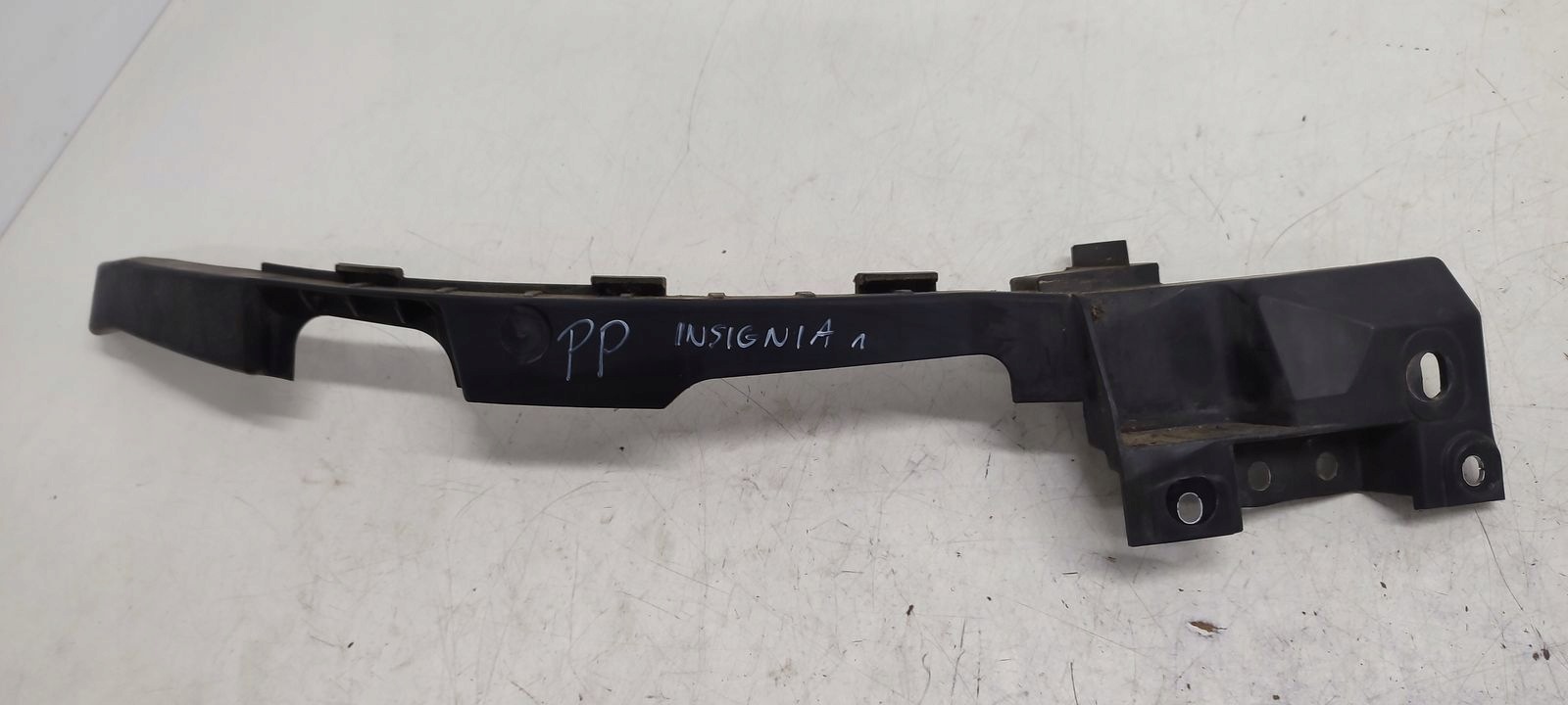 support feux droite avant étrier Opel Insignia A