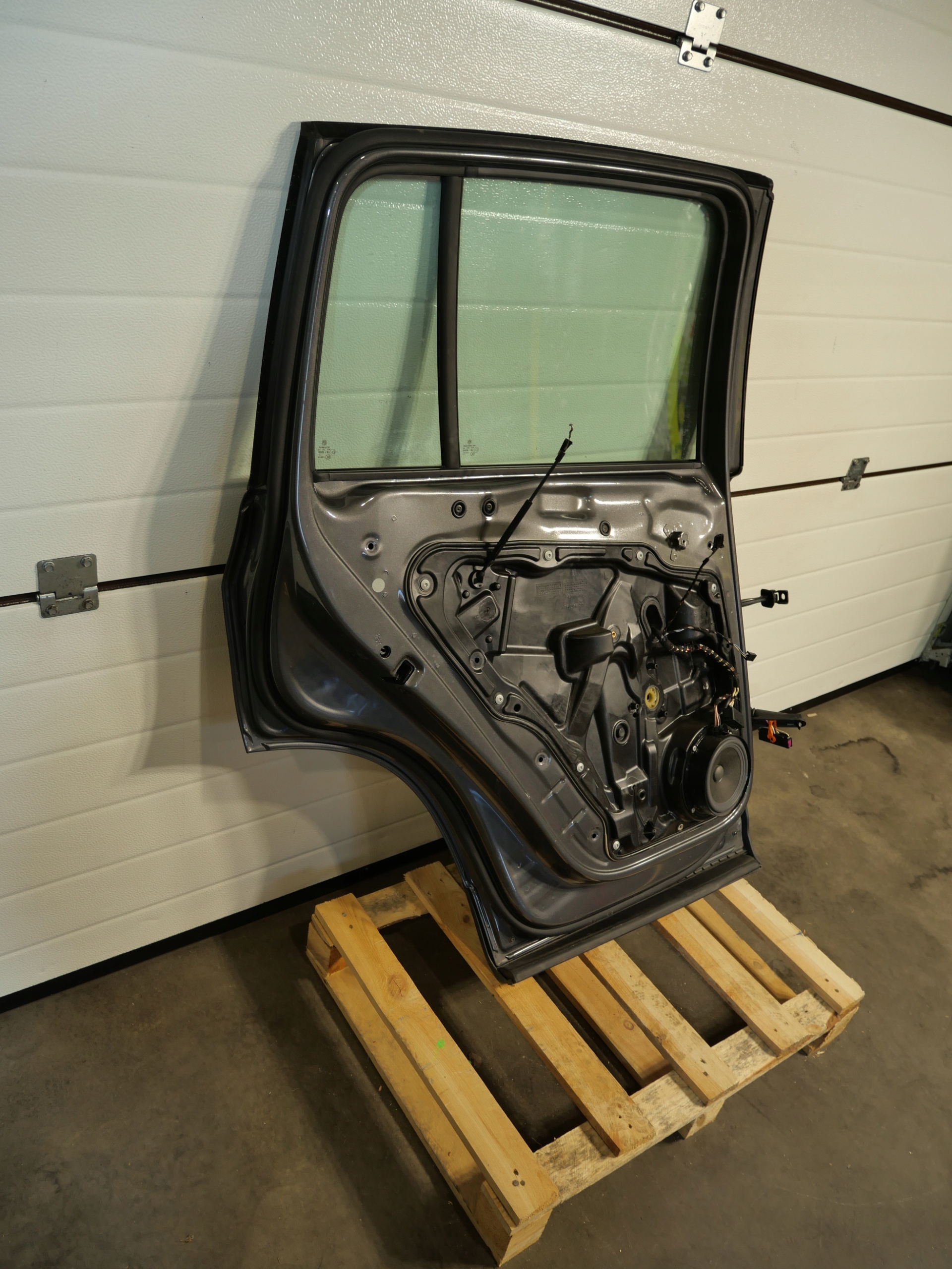 Tür links heck VW TIGUAN komplet LD7R L