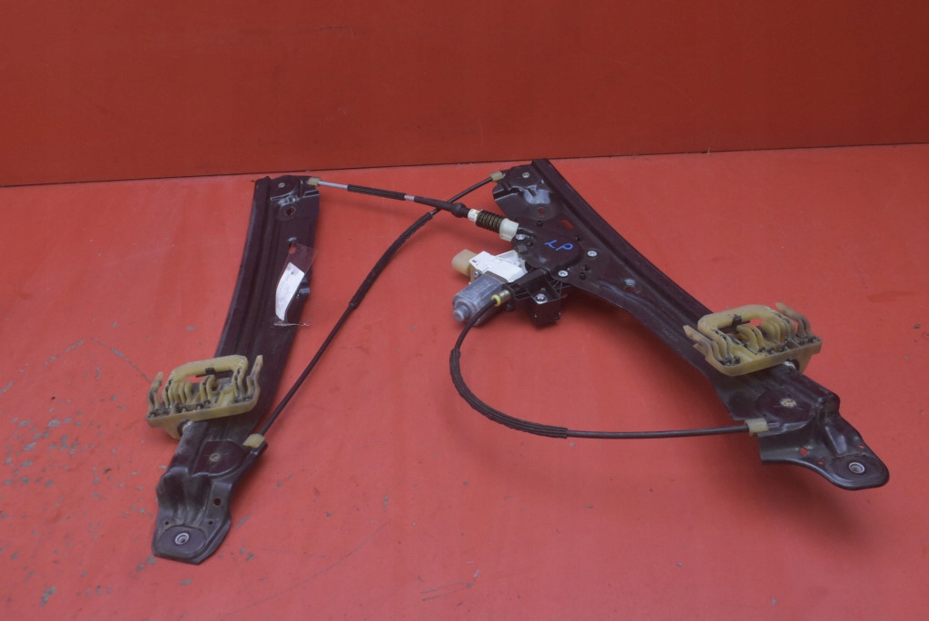 window regulator left front EU 7182085 BMW F01 08-12