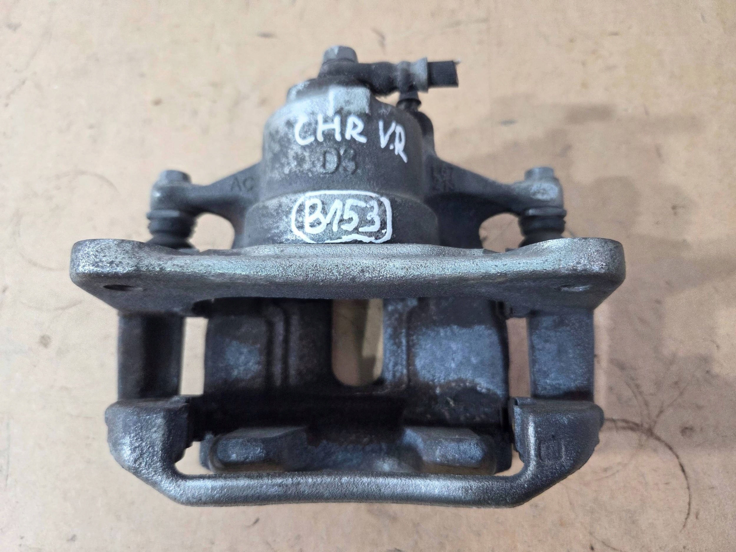 Toyota C-HR and caliper brake front right (B153)