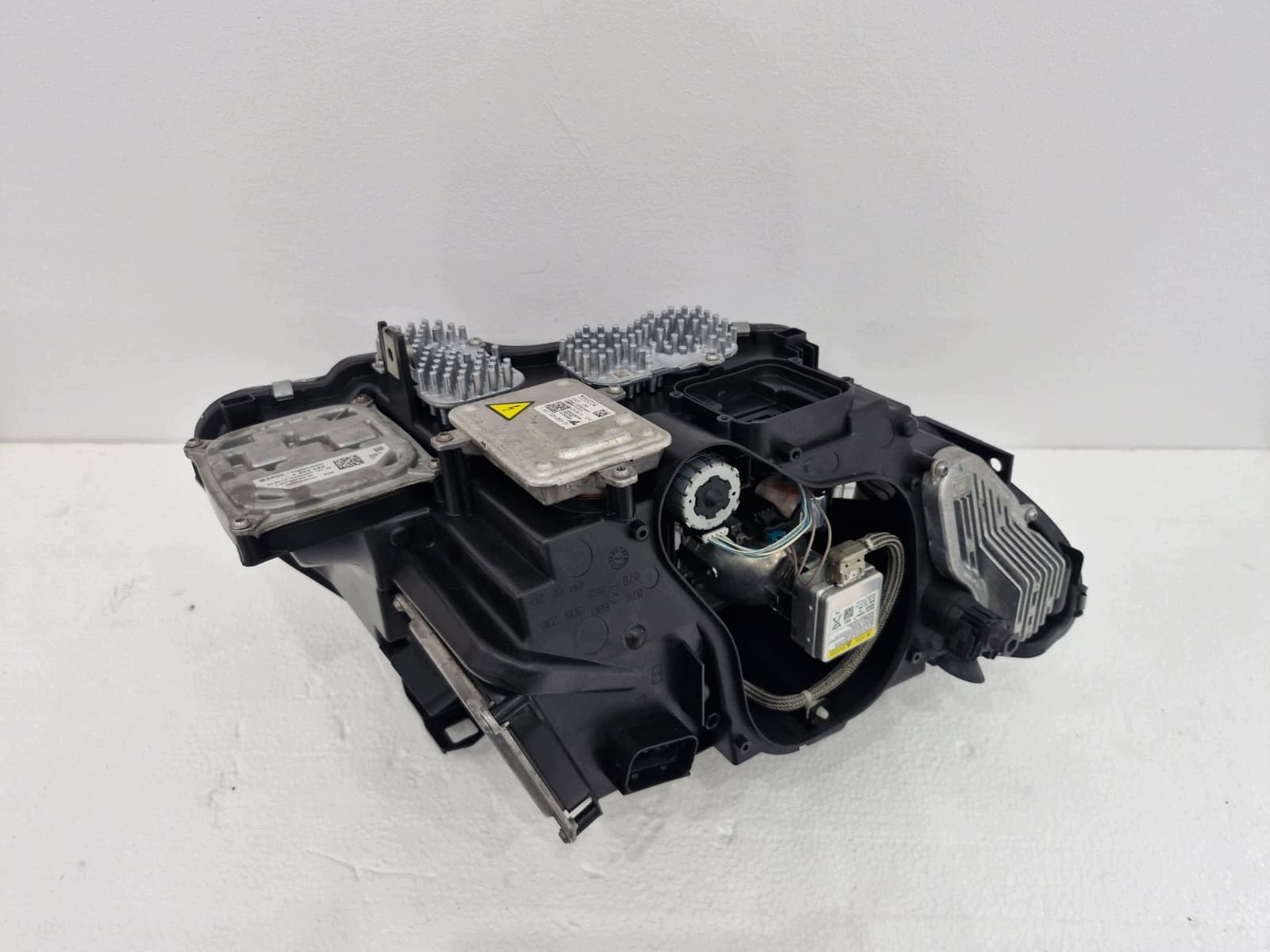 light left BMW 3 E92 E93 LIFT Bi-Xenon LED non-setting complete 2010