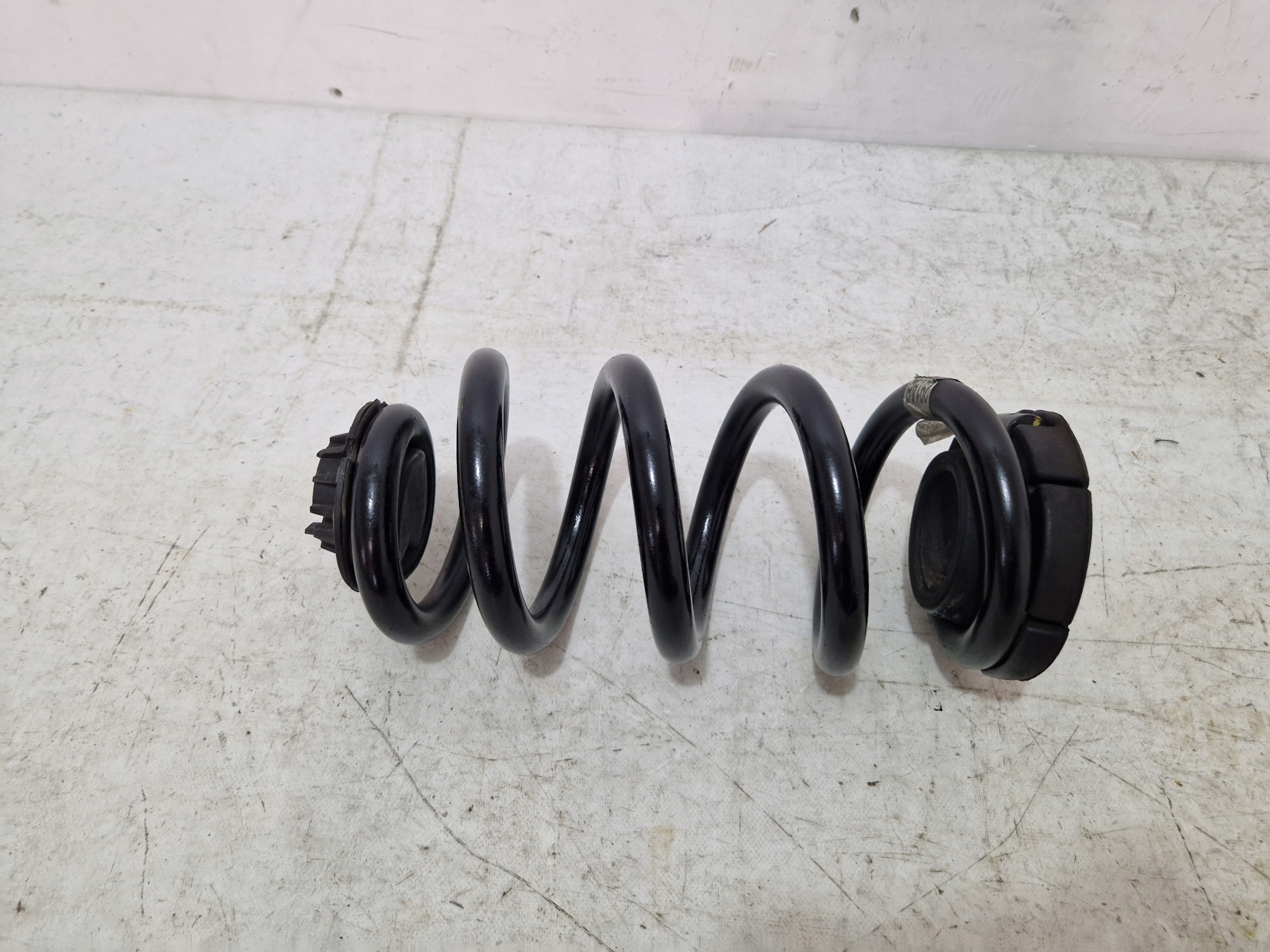 DODGE DURANGO III 2015-springs rear part rear right = left 05168291AB