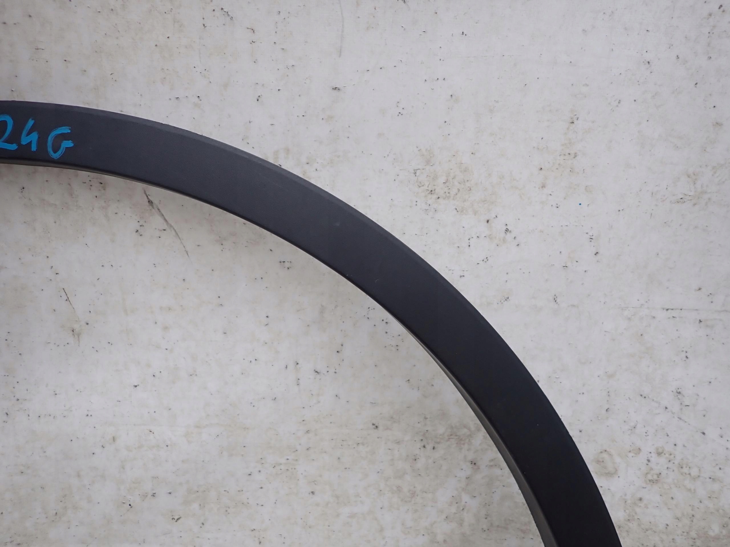 TESLA MODEL Y 20-> moulding cap left front