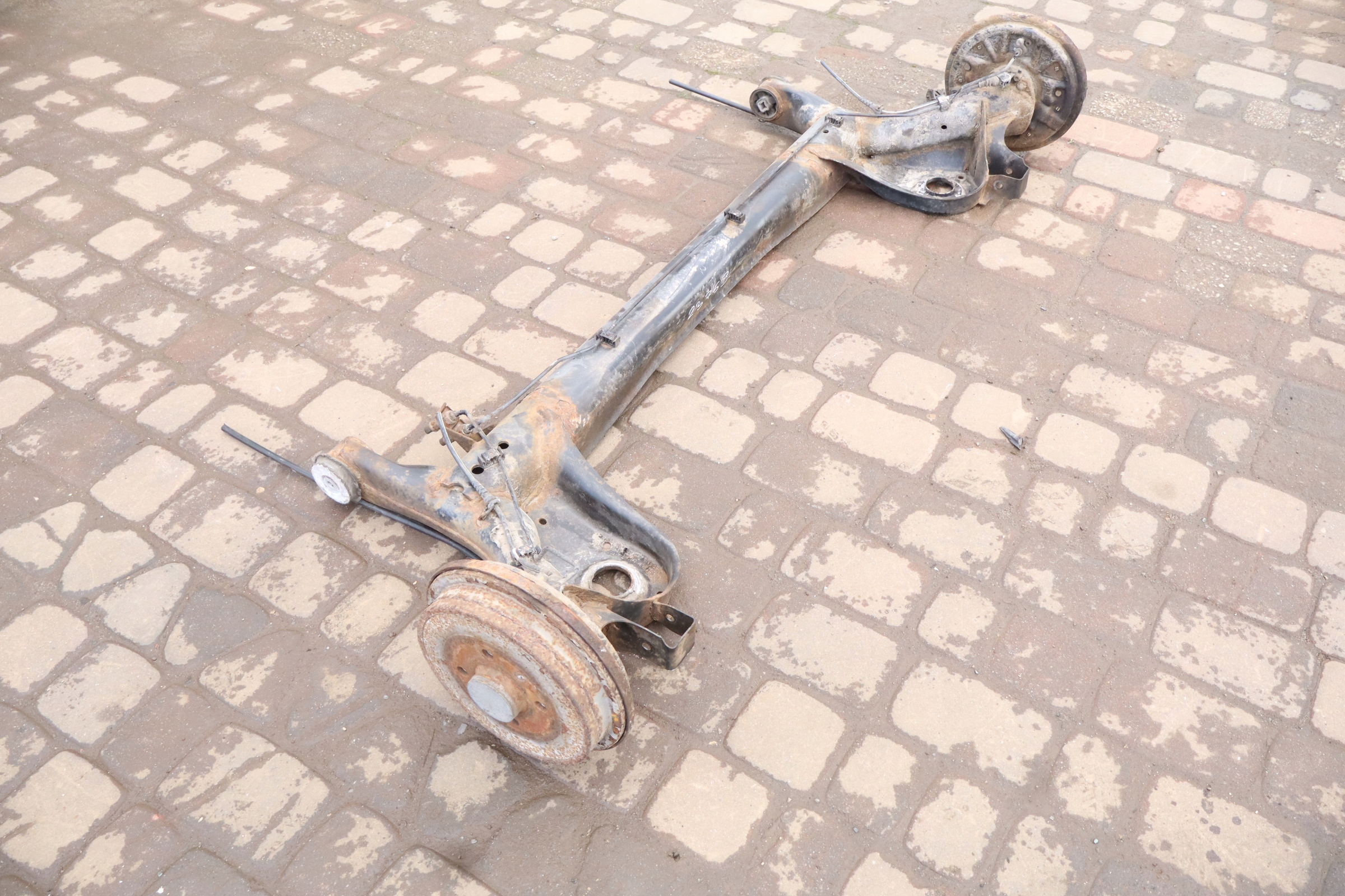 BELKA ZAWIESZENIA TYLNA SKODA CITIGO Stan opakowania zastępcze