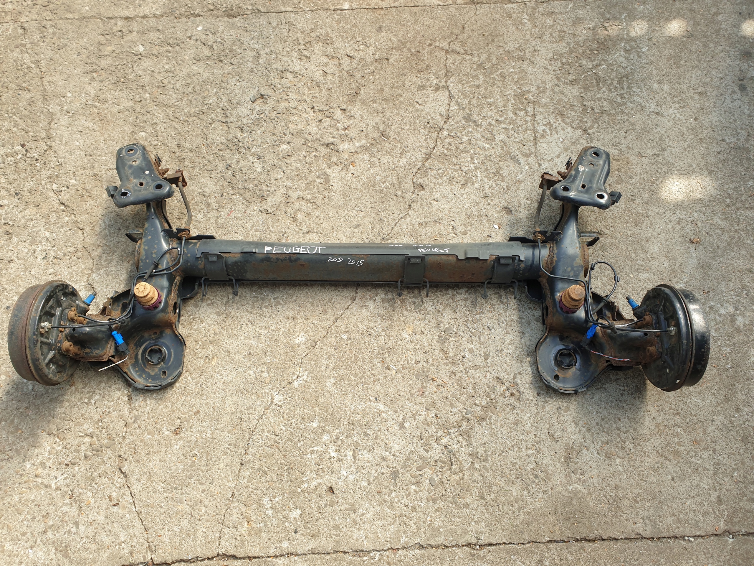 rear sider axis PEUGEOT 208 2013- 5D