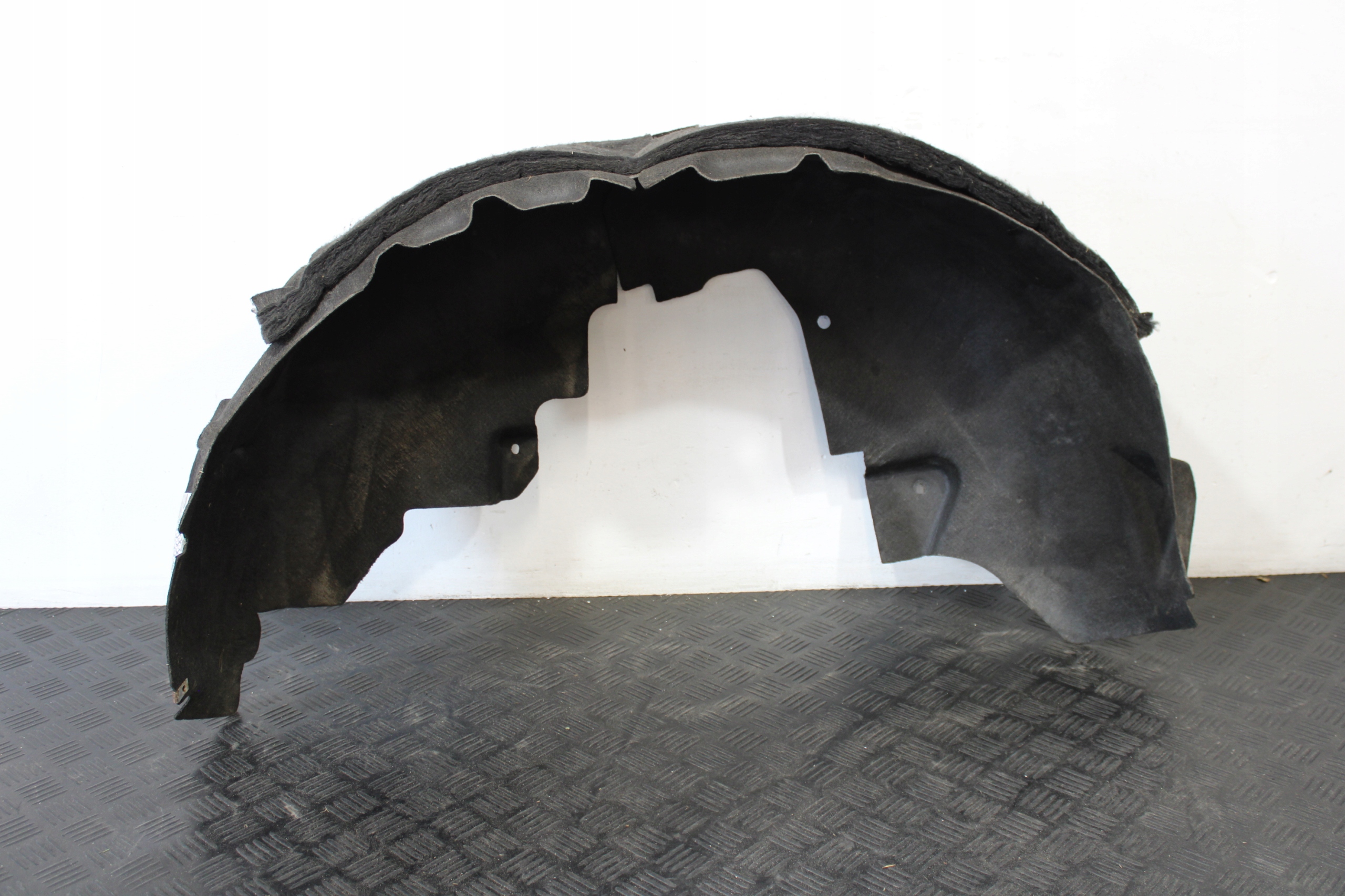 mudguard right rear part LAND ROVER DISCOVERY SPORT L550