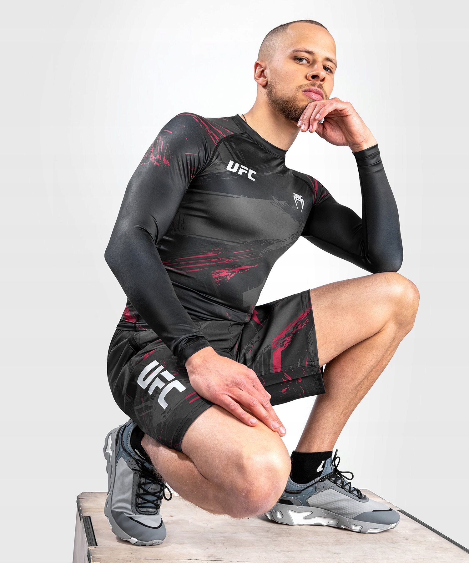 RASHGUARD VENUM Authentic Fight Week 2.0 L Rozmiar L