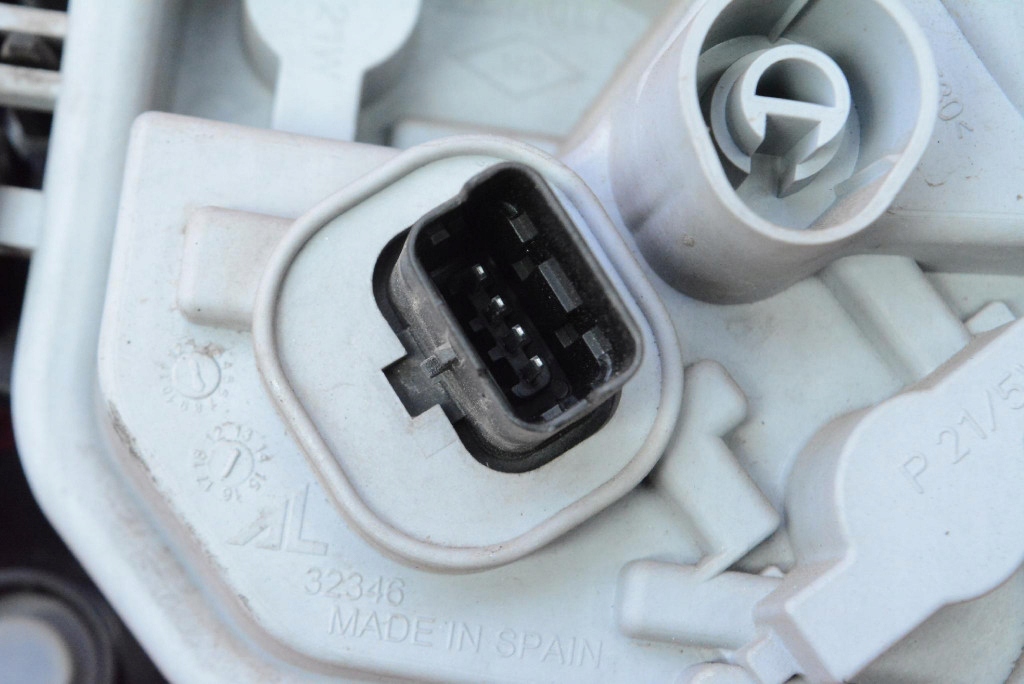 light left rear part rear 265558548R RENAULT CAPTUR 1 and 13-17