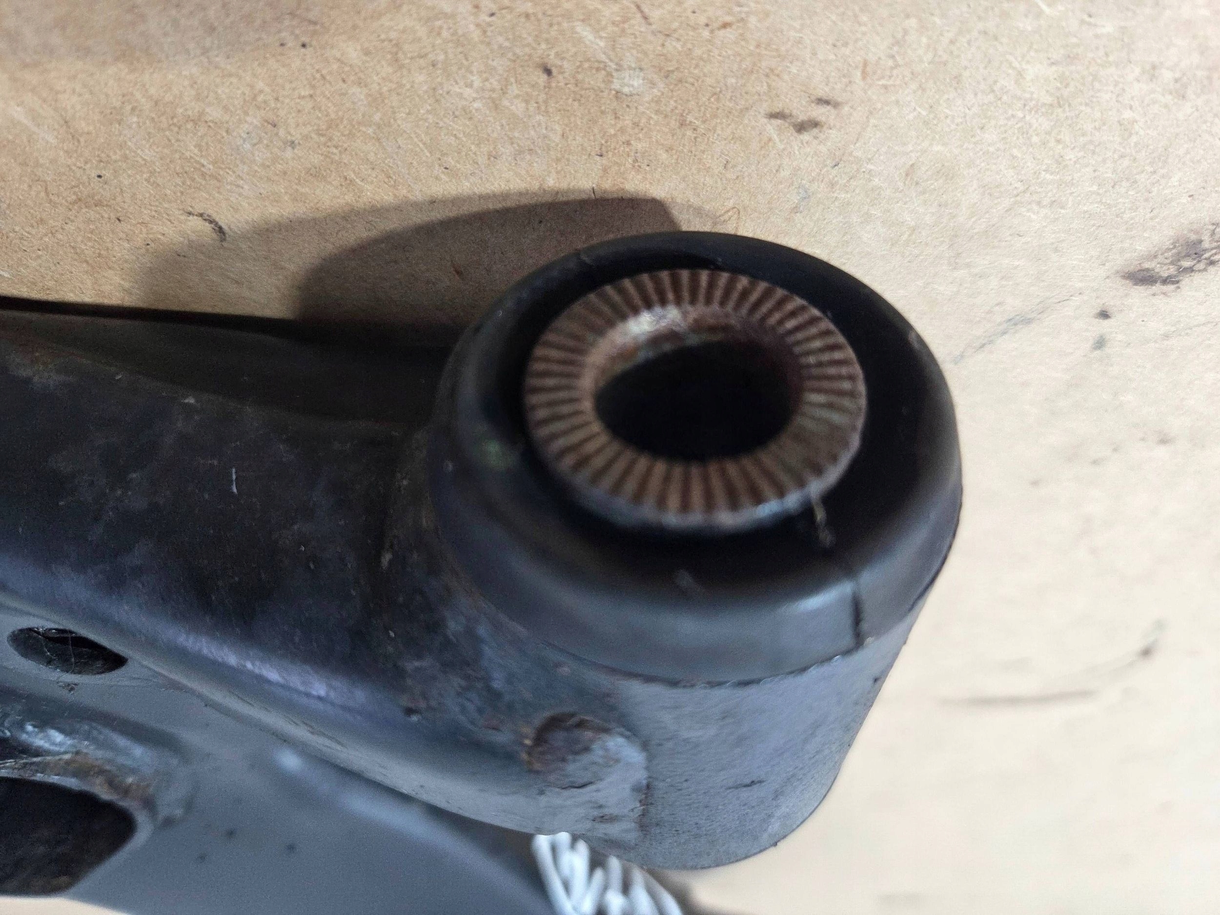 Toyota C-HR and arm front left (Q714)