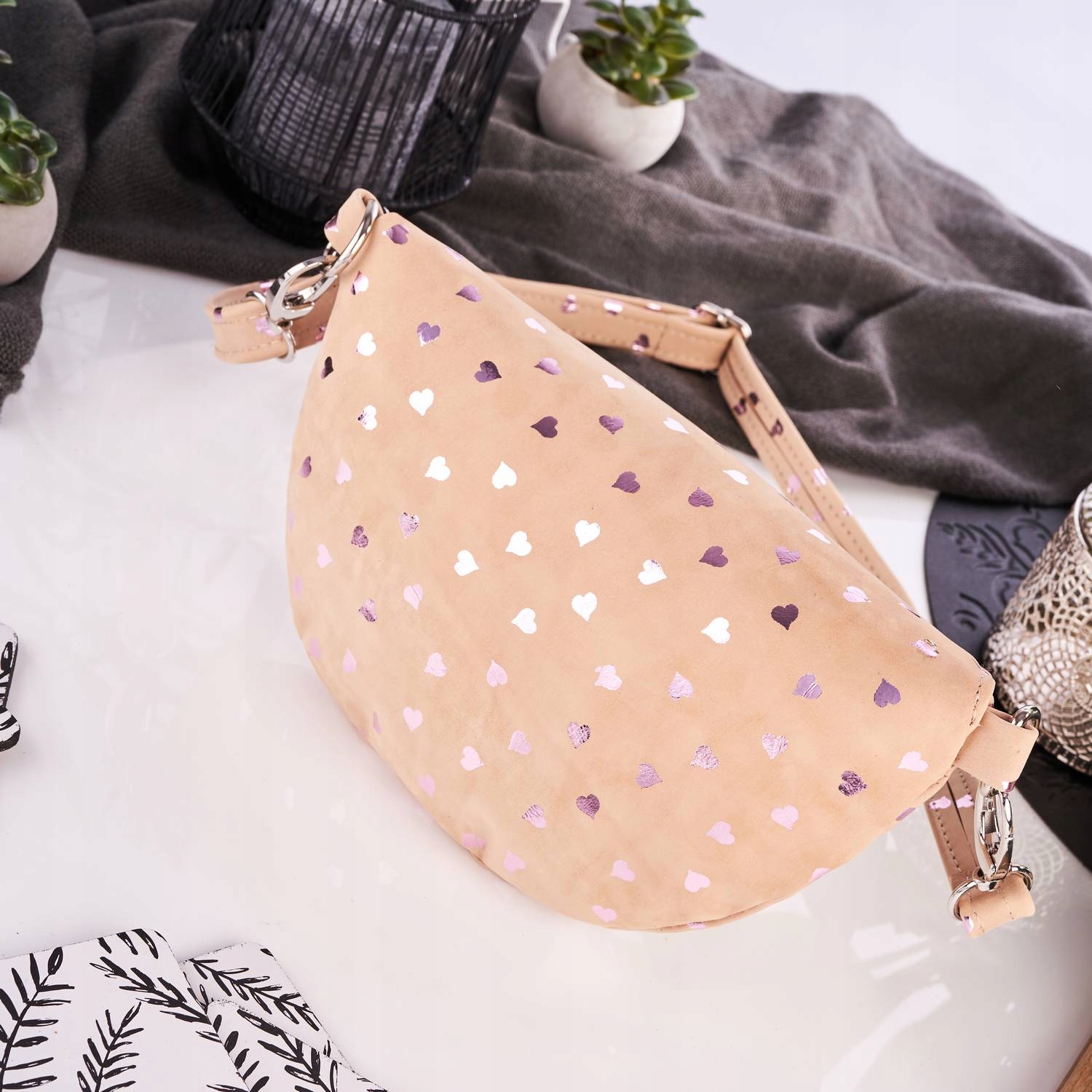 MŁODZIEŻOWA SASZETKA NA PAS PAOLO PERUZZI Z-15-SR Liczba kieszeni 1