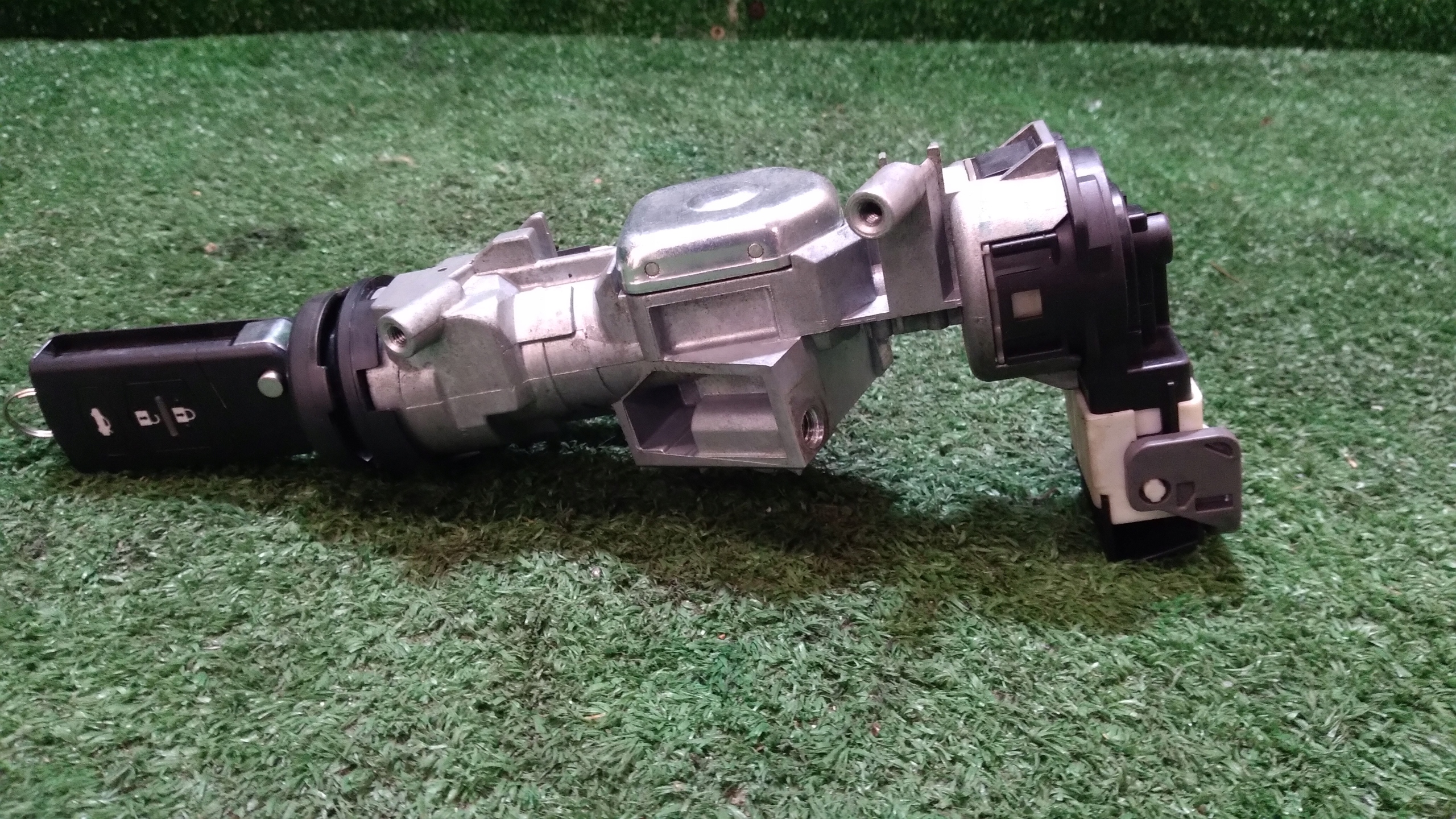 ignition Z KLUCZYKIEM MAZDA 3 3M513F880AC