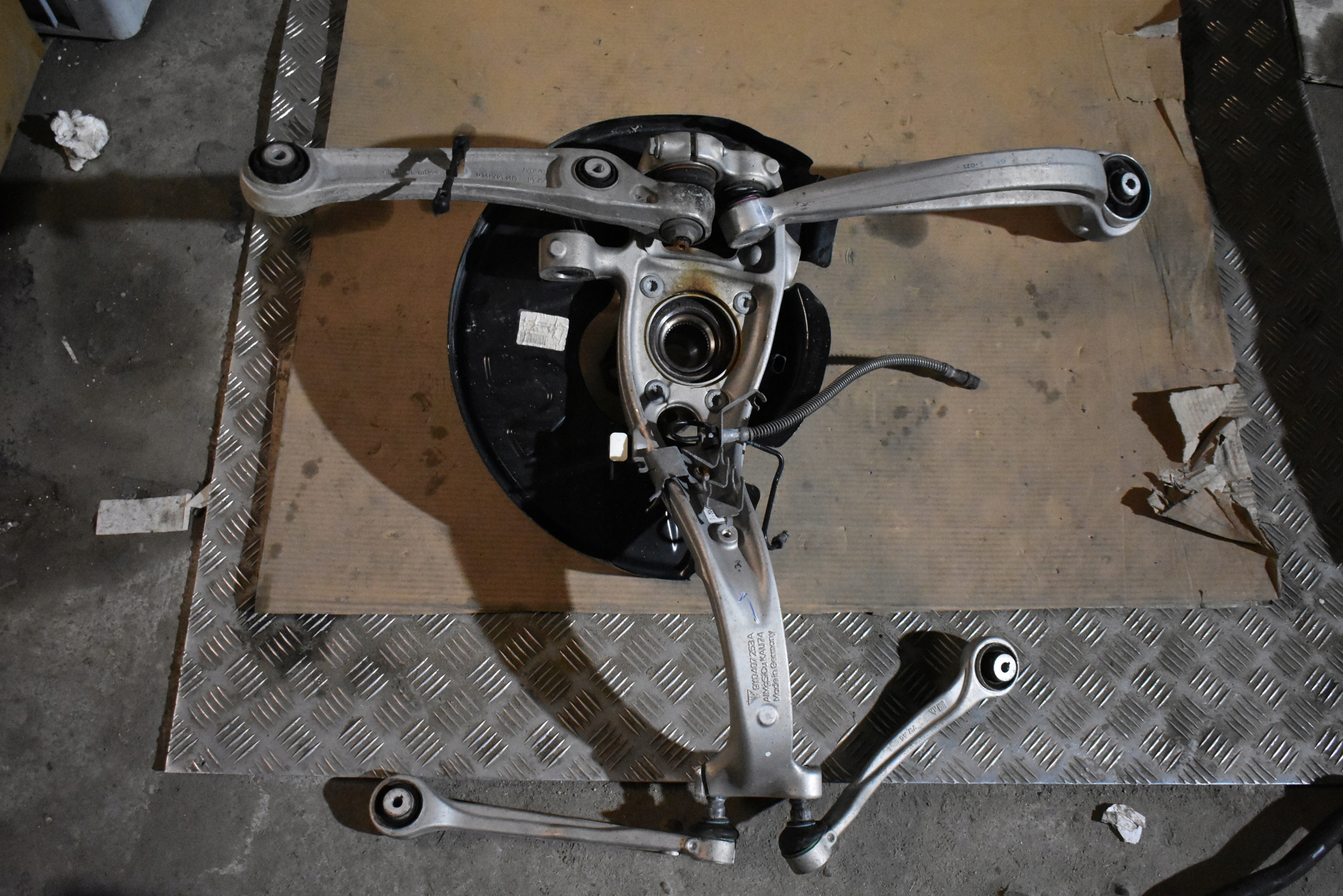 IDEALNE sususpension front front left PORSCHE CAYENNE 9Y 1