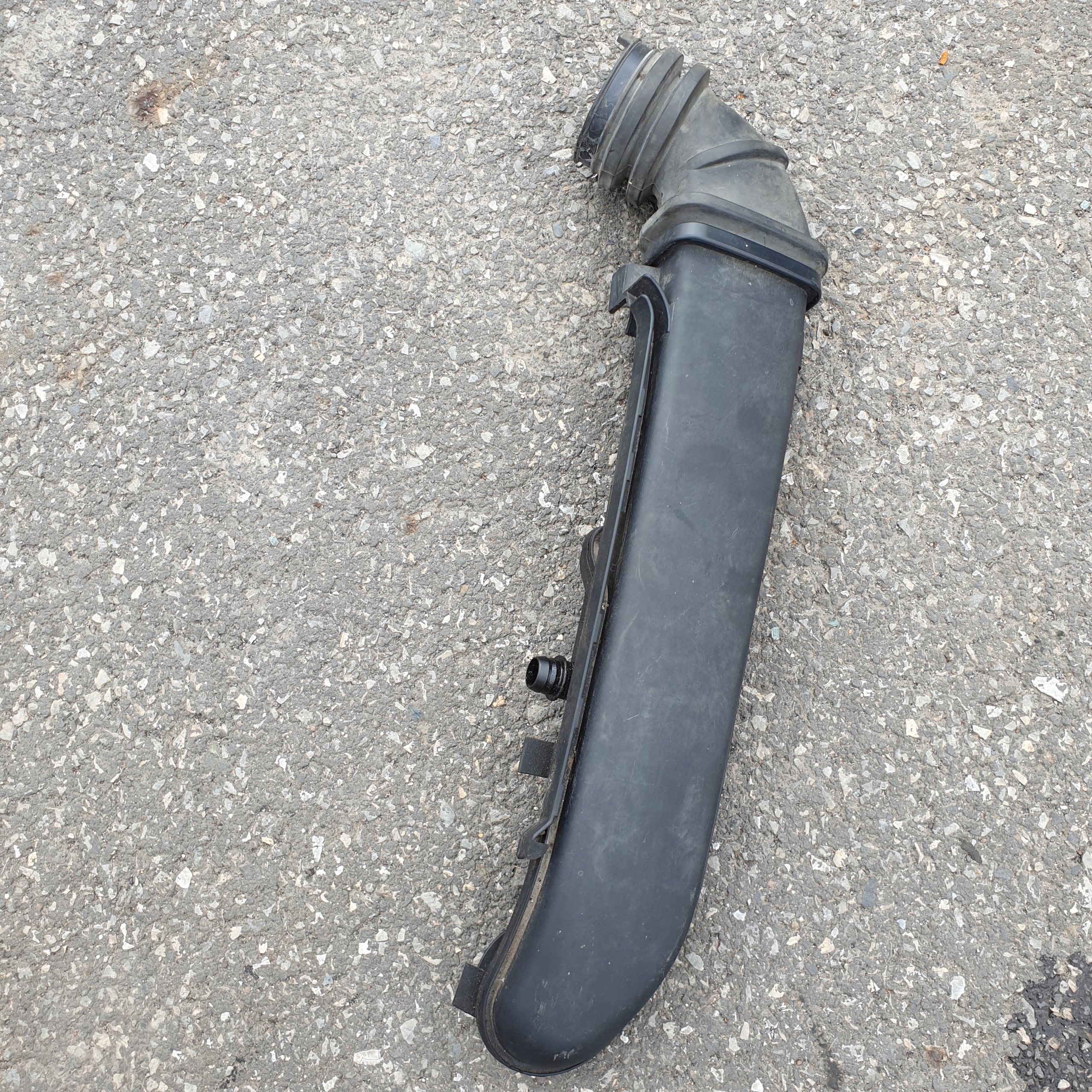 Schlauch DOLOT KANAL luft rohr MERCEDES E W210 2.0B OE