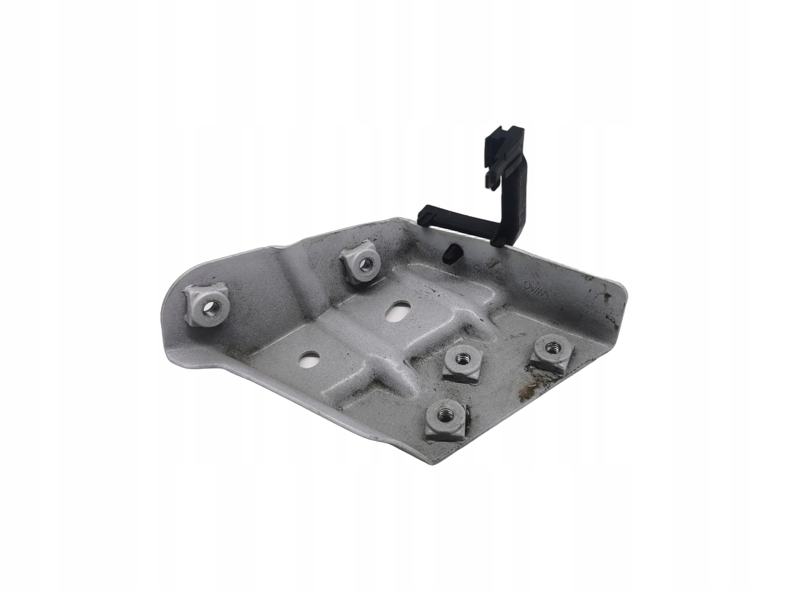 Console Aile Droite VW TOUAREG II 7P 7P6821152A