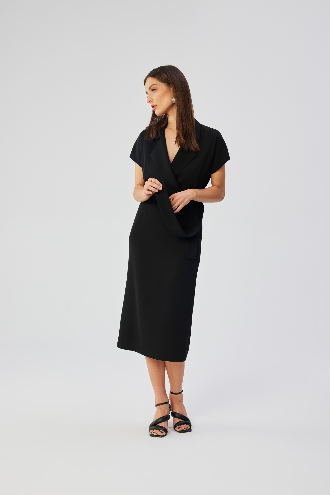 Elegantní Šaty MIDI Šaty S Límecem, Černé 40 L