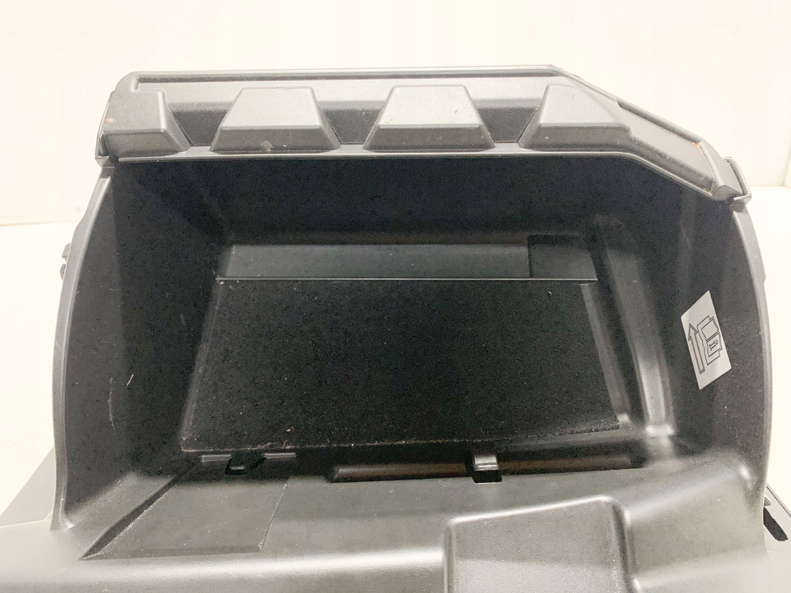 бардачок пассажира Ford OE F1EBA06044