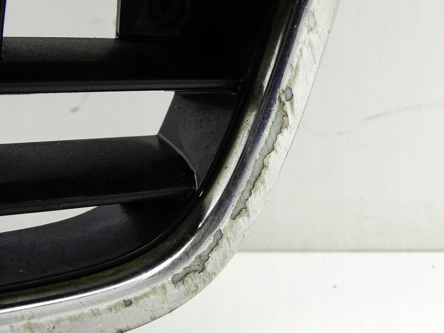 Grille Pare choc Radiateur S-LINE AUDI A4 B7 8E0853651J