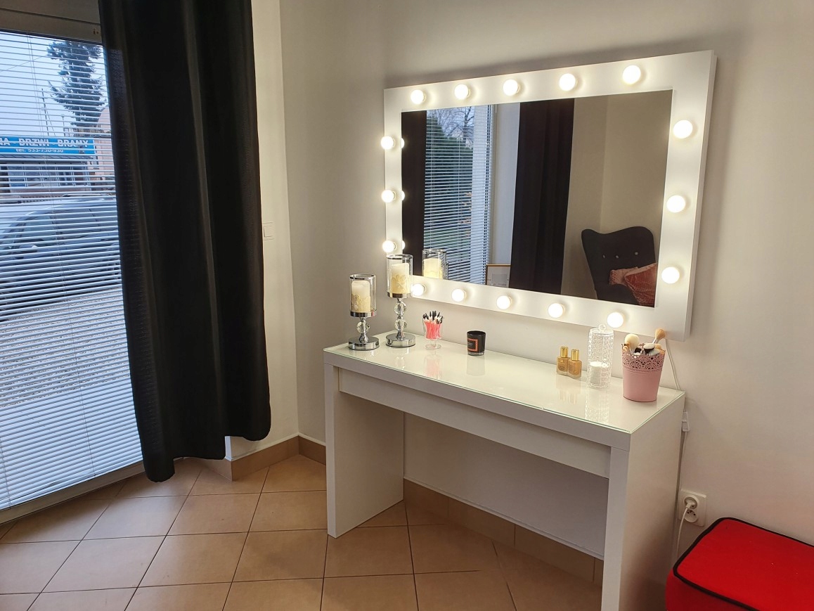 Zrcadlo 120x80 pro líčení vizáže hollywoodského salonu