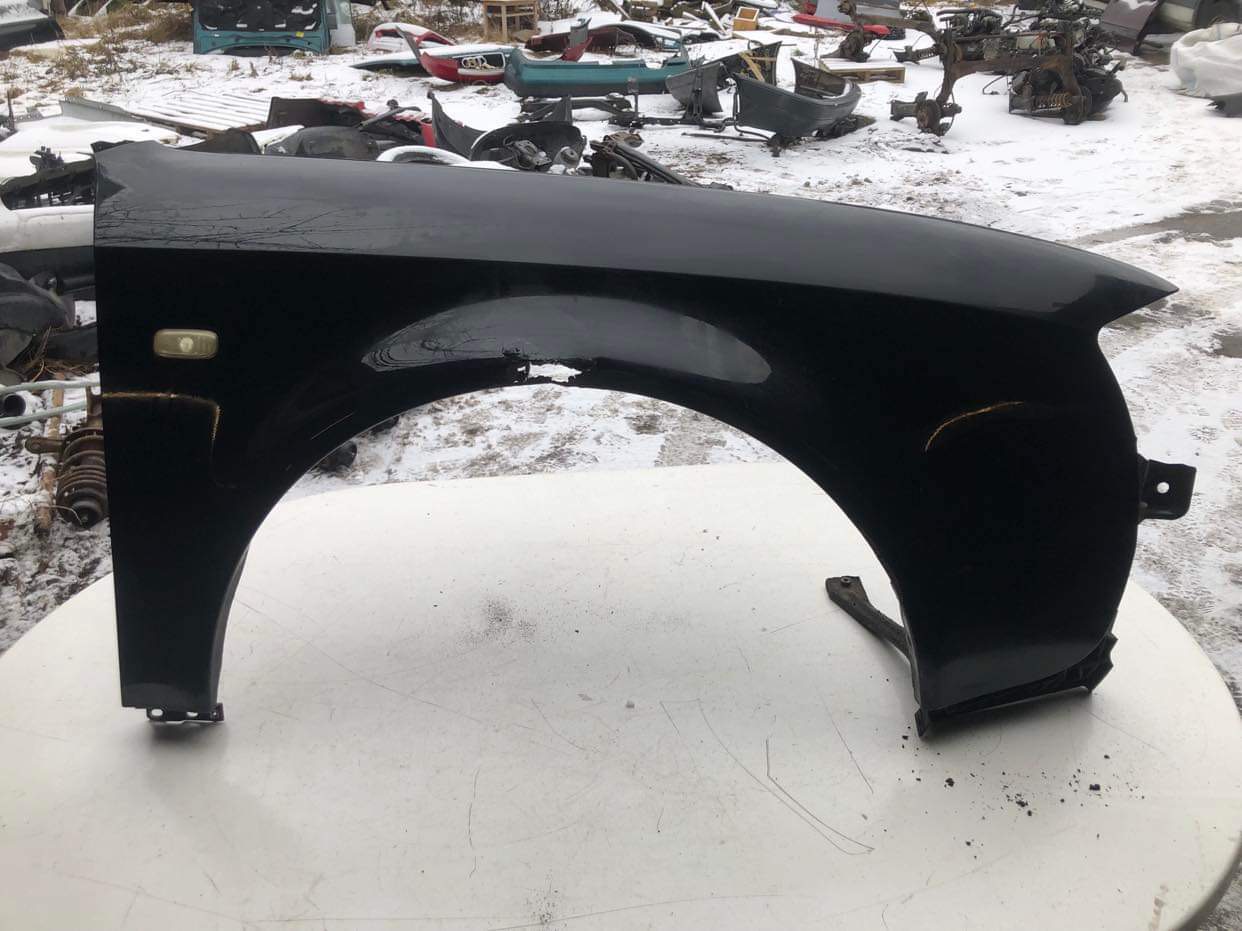 КРИЛО ПРАВИЙ ПЕРЕДНІЙ AUDI A6 C5 Ly9b 2000r.