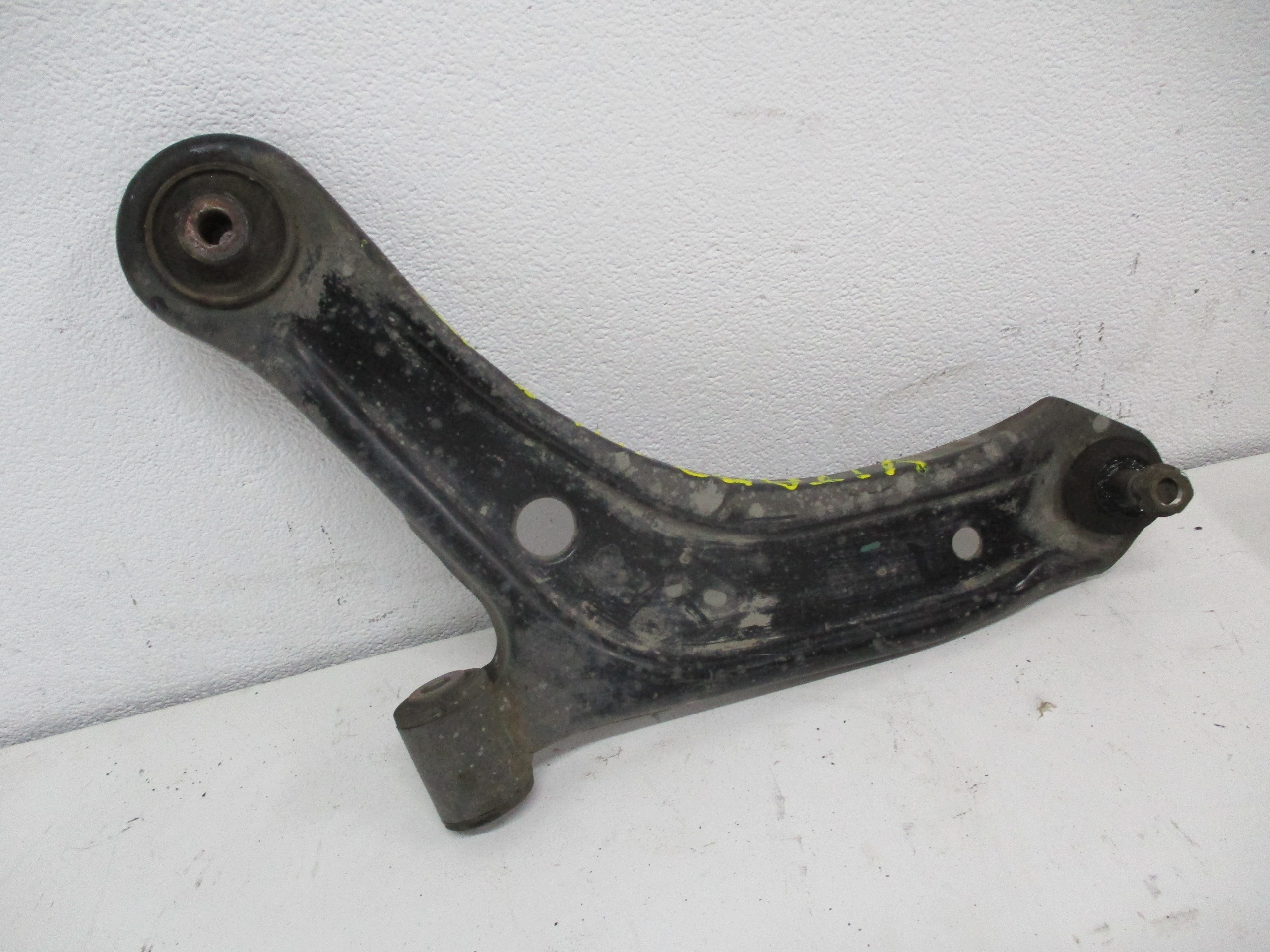 arm SUZUKI VITARA III 16r left front