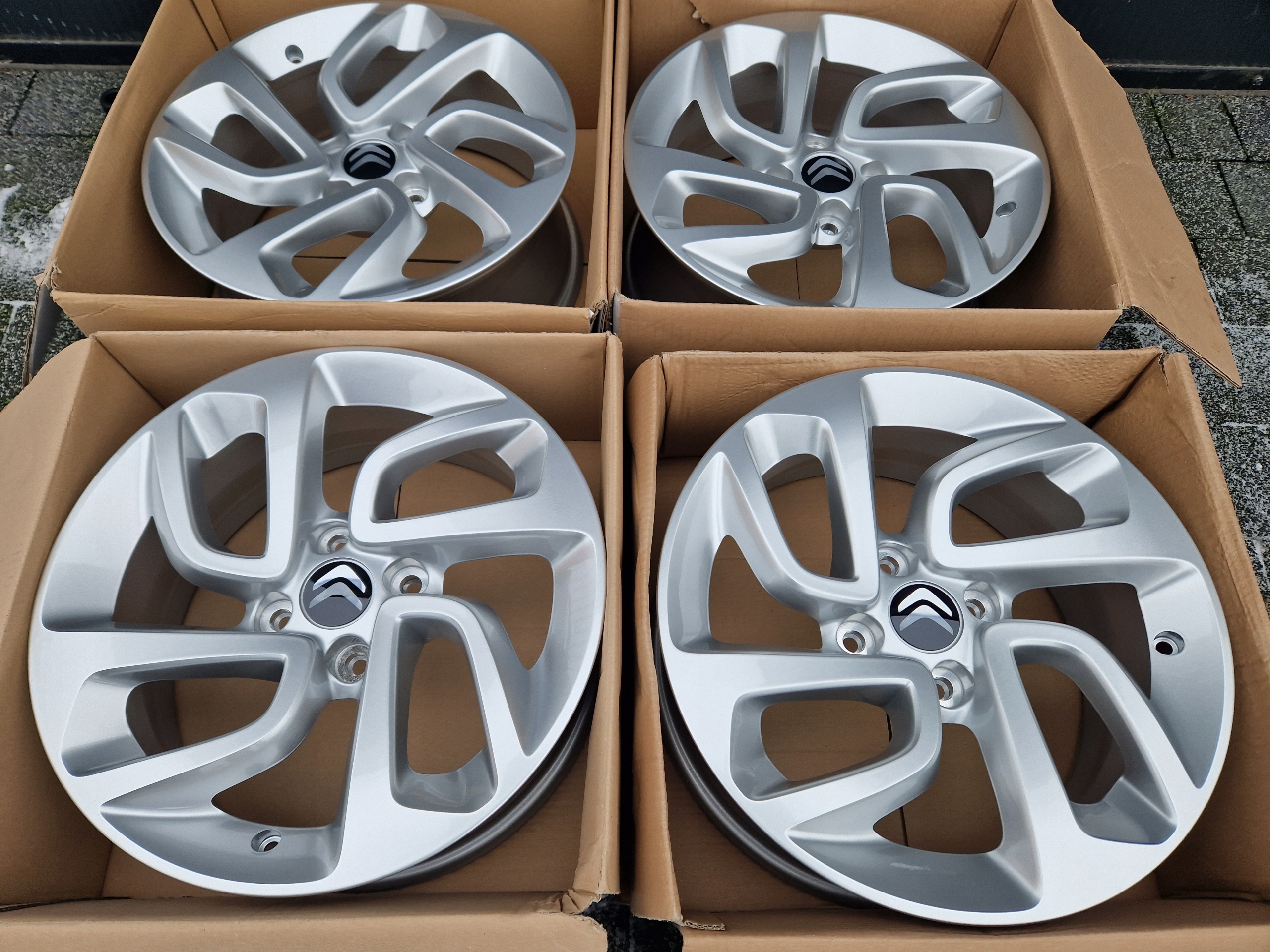 Felgi 16 4x108 CITROEN C2 C3 C4 C-Elysee CQuatre Aircross Berlingo DS3 Szerokość felgi 6.5