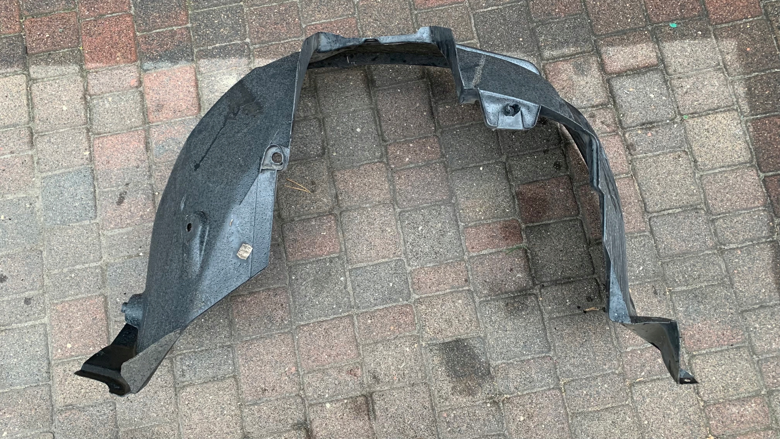 DACIA DUSTER NADKOLE LEWE PRZÓD