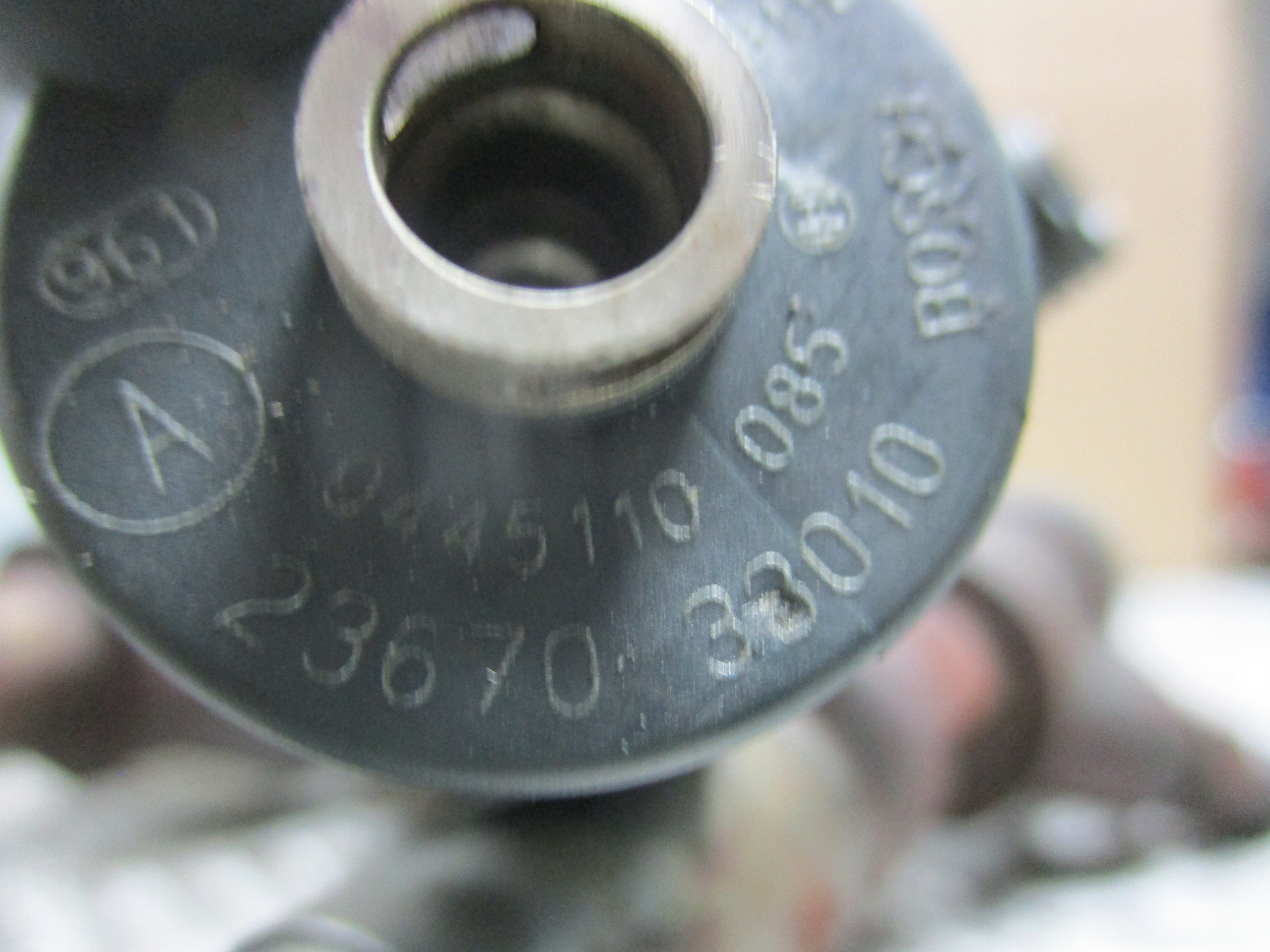 EINSPRITZDÜSE TOYOTA YARIS 1.4 D4D 0445110085