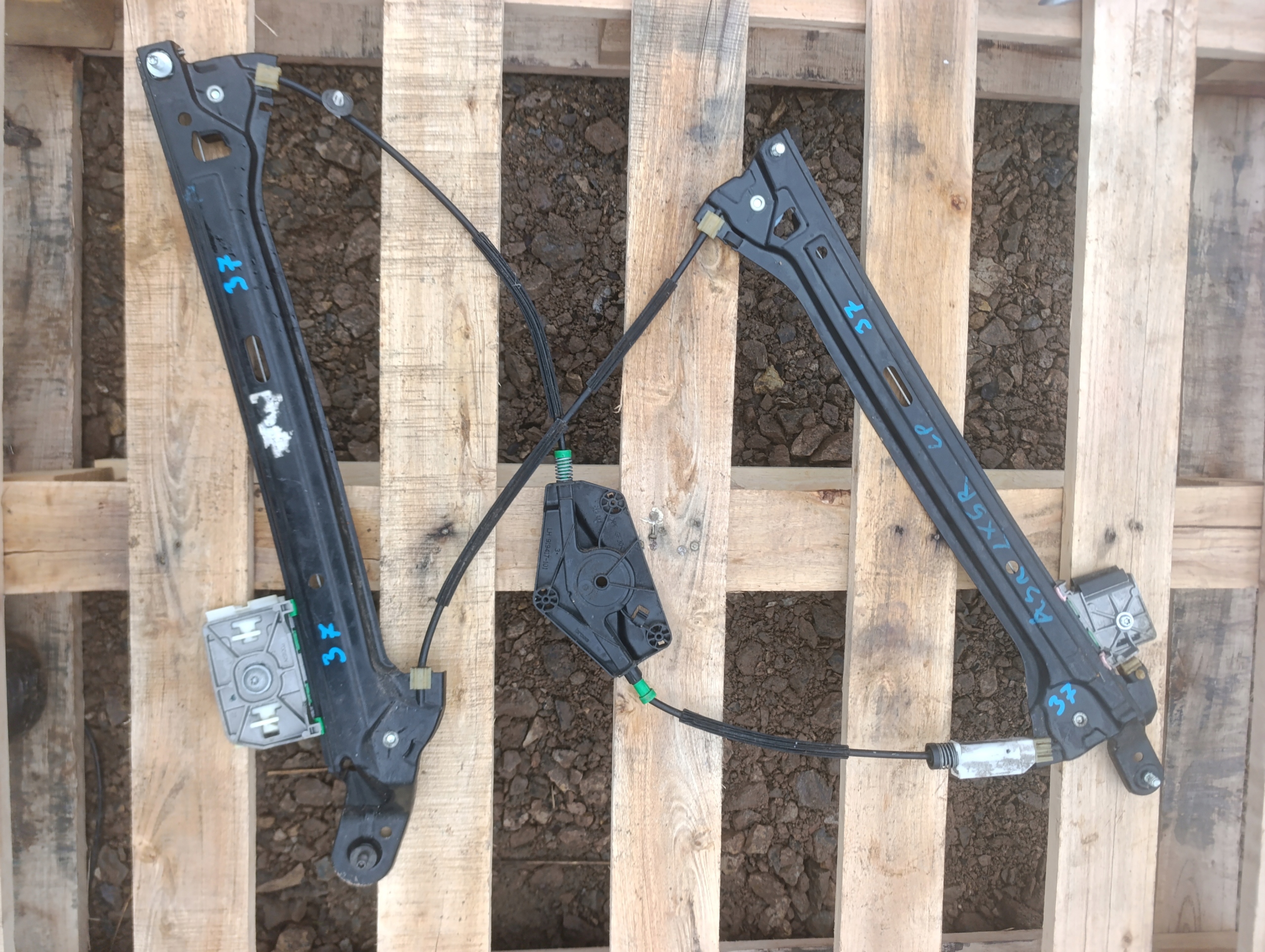 window regulator door left rear part left rear Audi A5 8T 989582