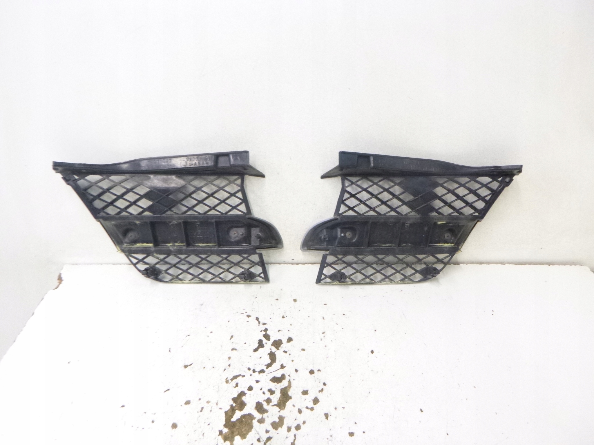 Griglia GRIGLIA Mitsubishi Outlander e A31 2004r.