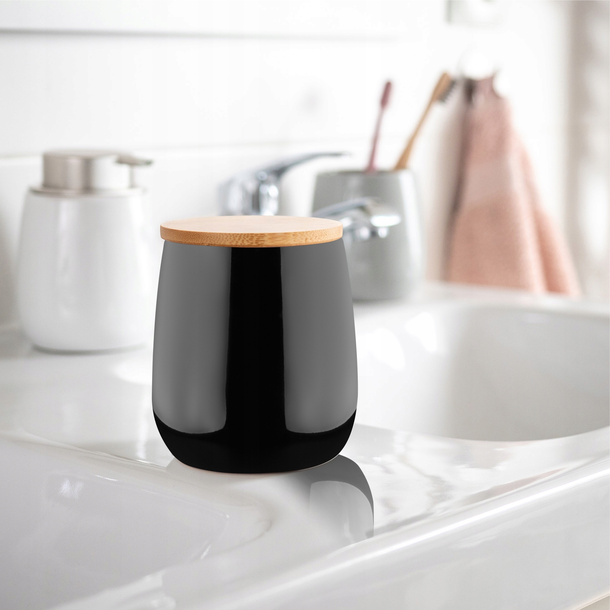 POJEMNIK NA PŁATKI KOSMETYCZNE WACIKI CZARNY Kod producenta K2987