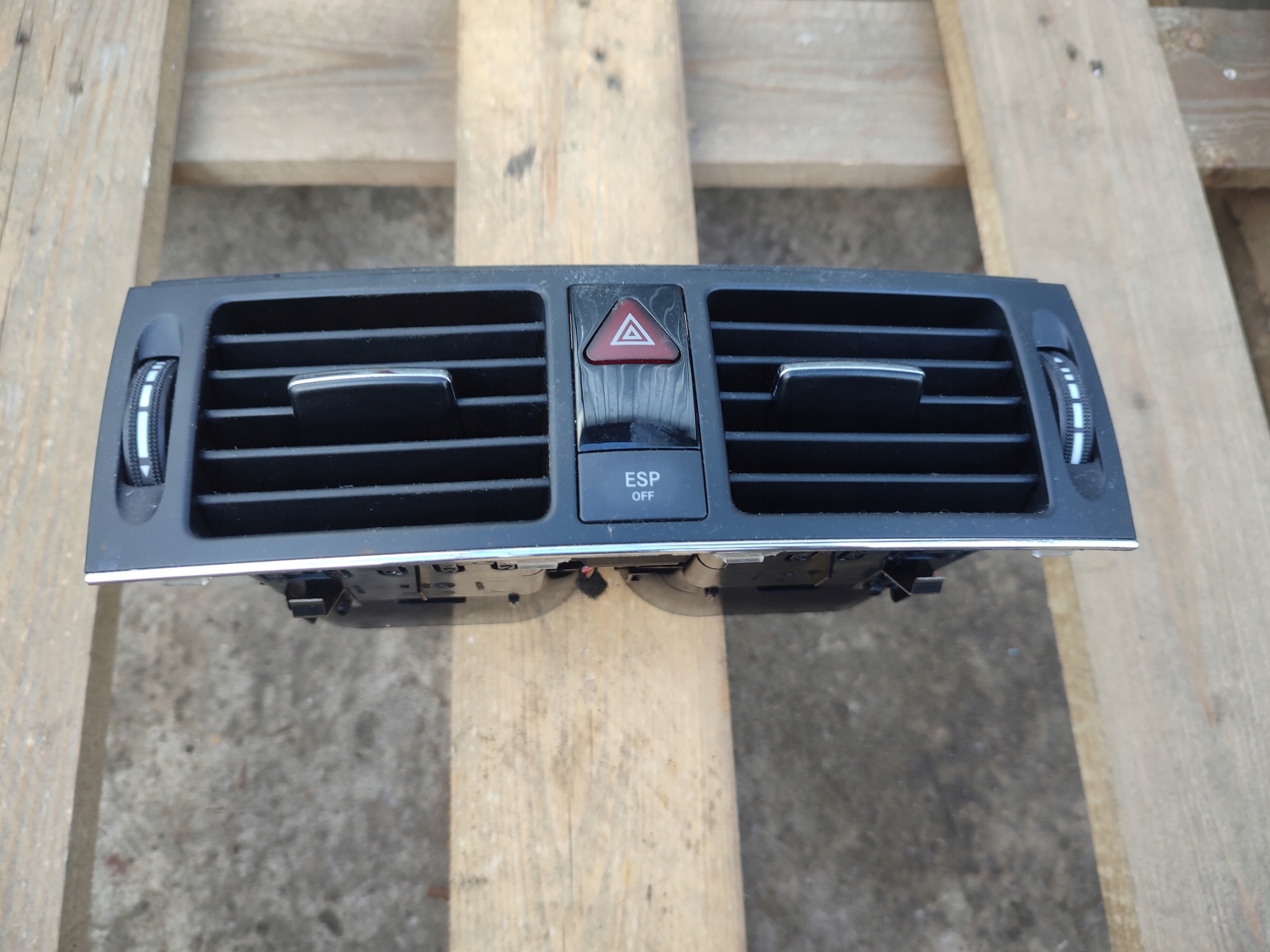 grid air conditioning devices central MERCEDES W204 1.8 - A2048303954