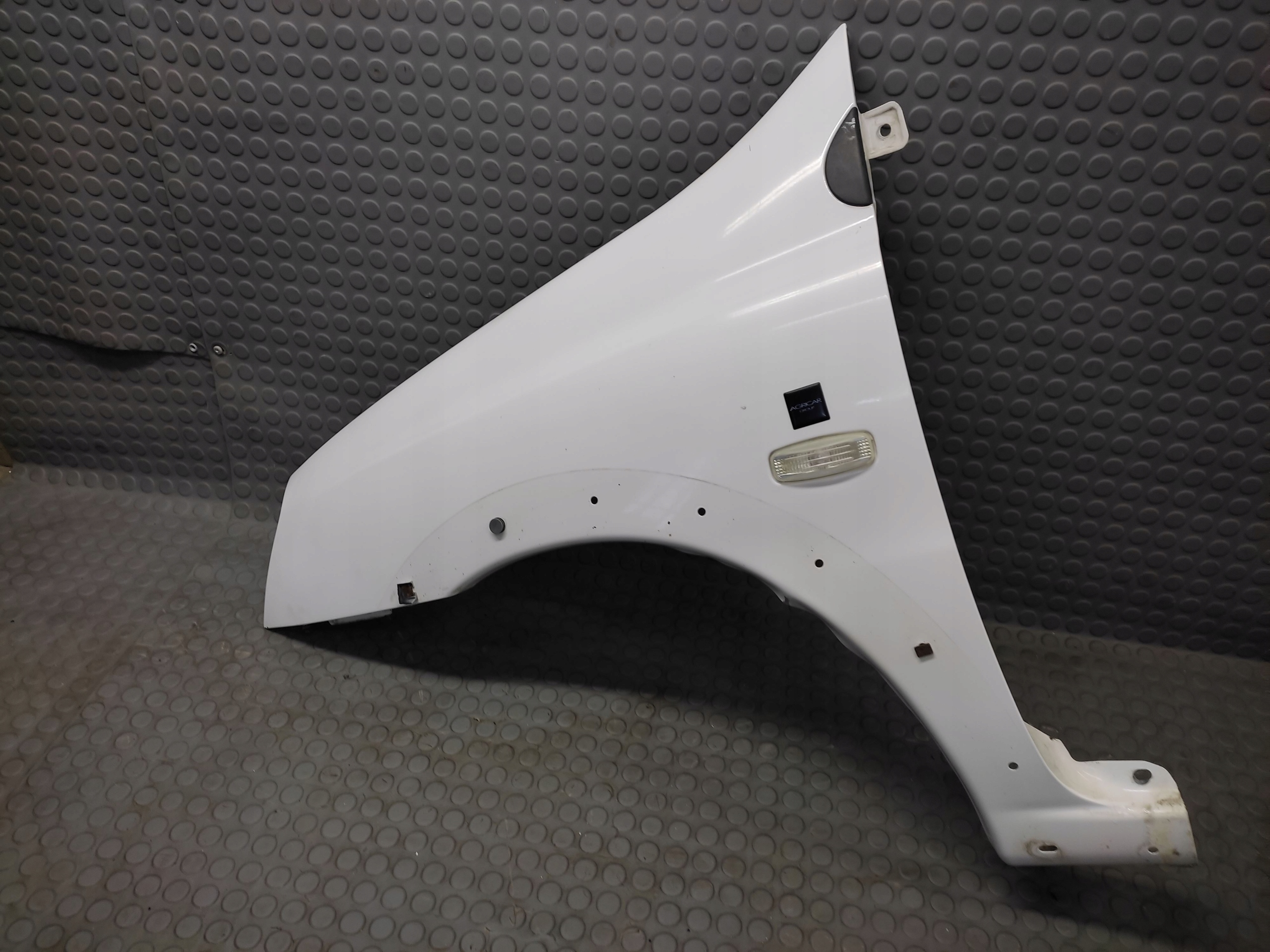 TATA INDICA fender left front